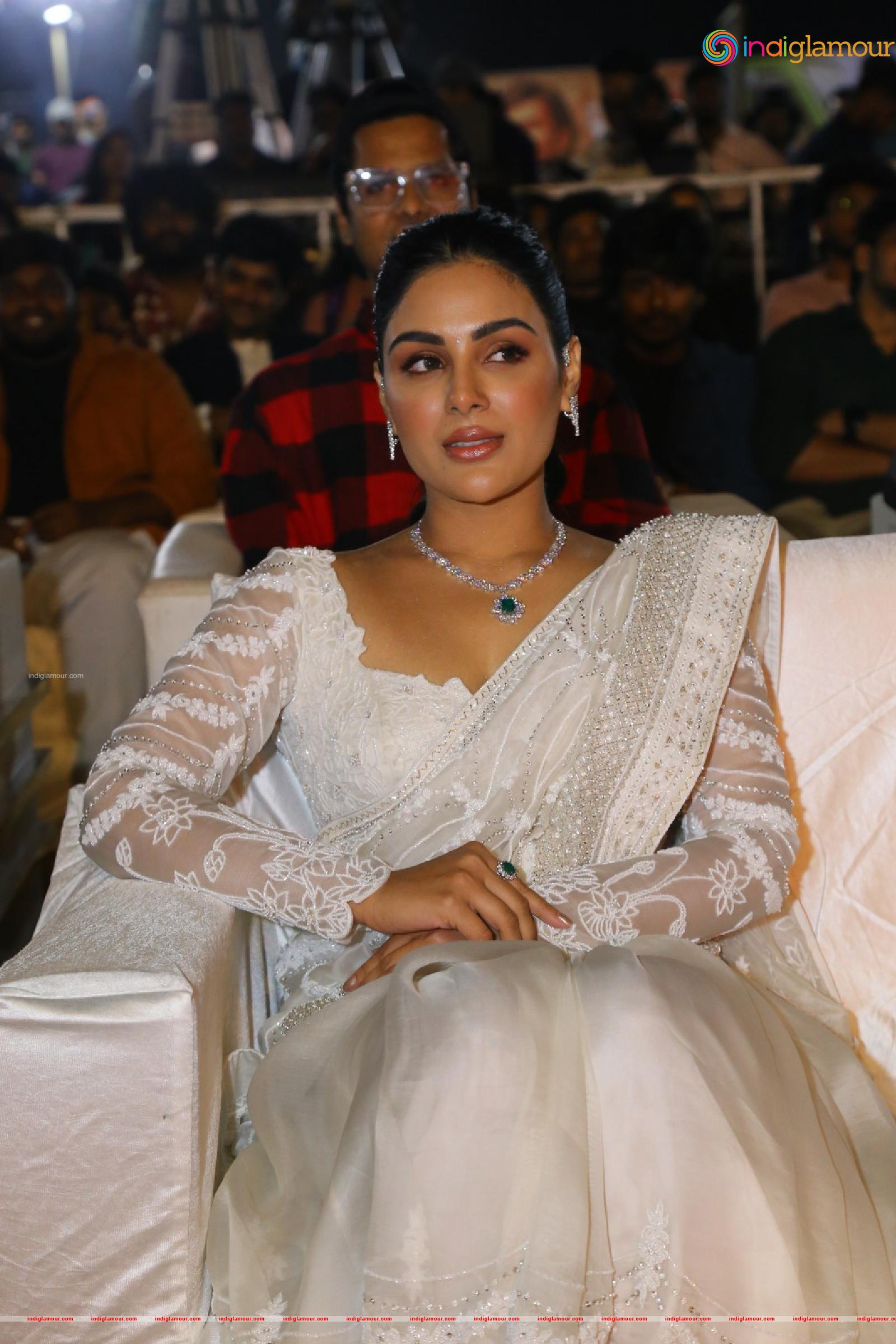 Samyuktha Menon Actress hd photo