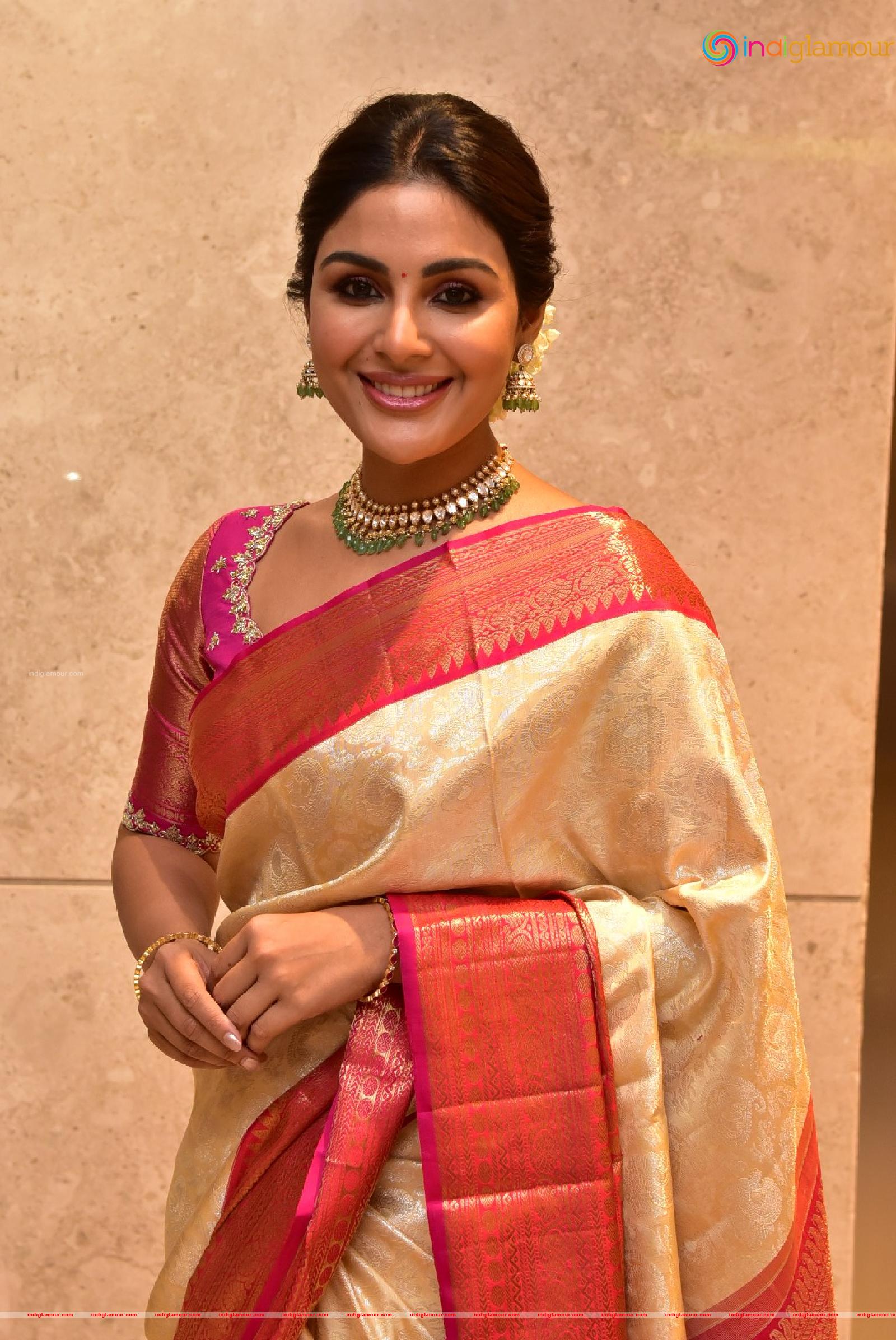 Samyuktha Menon Actress hd photo