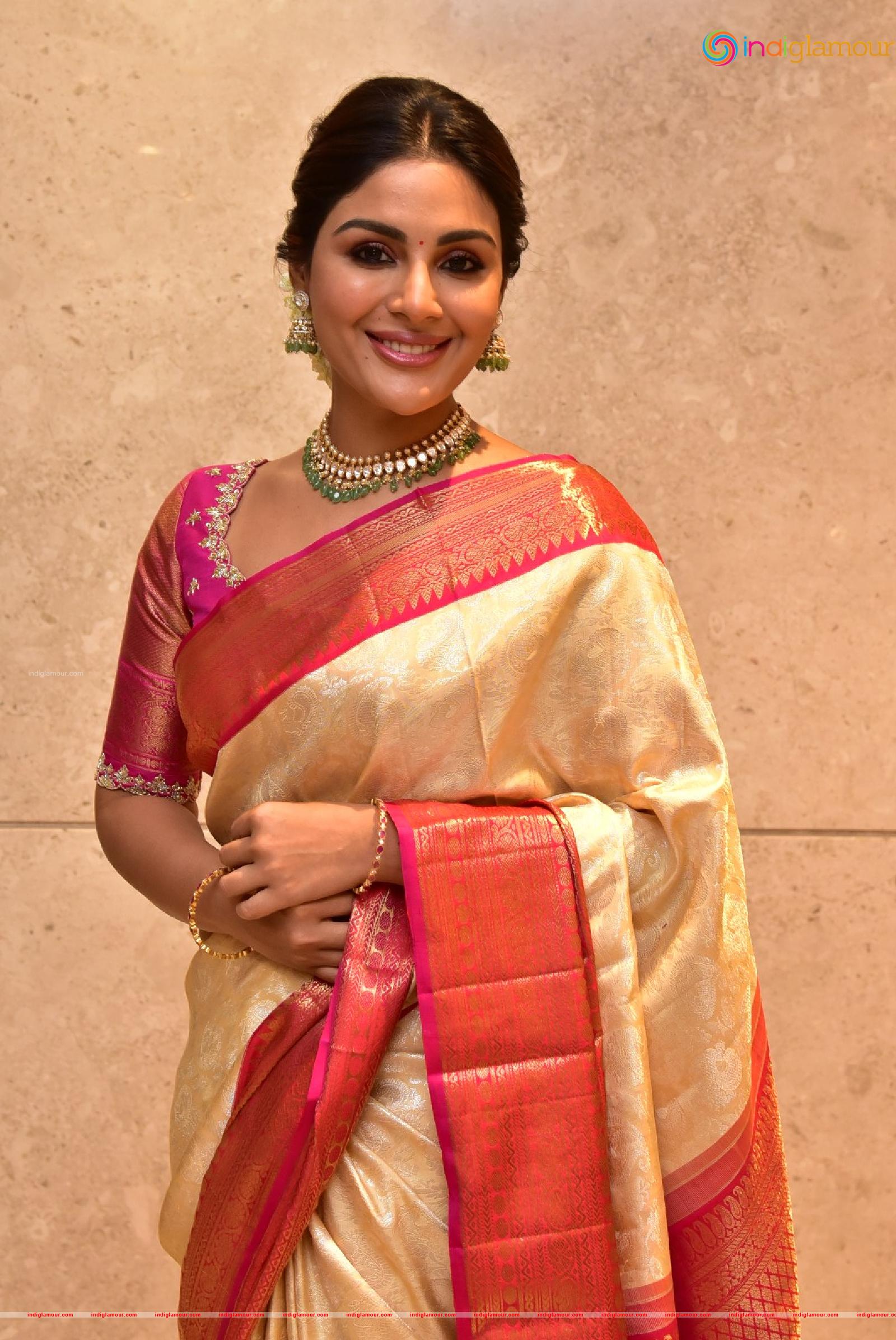 Samyuktha Menon Actress hd photo