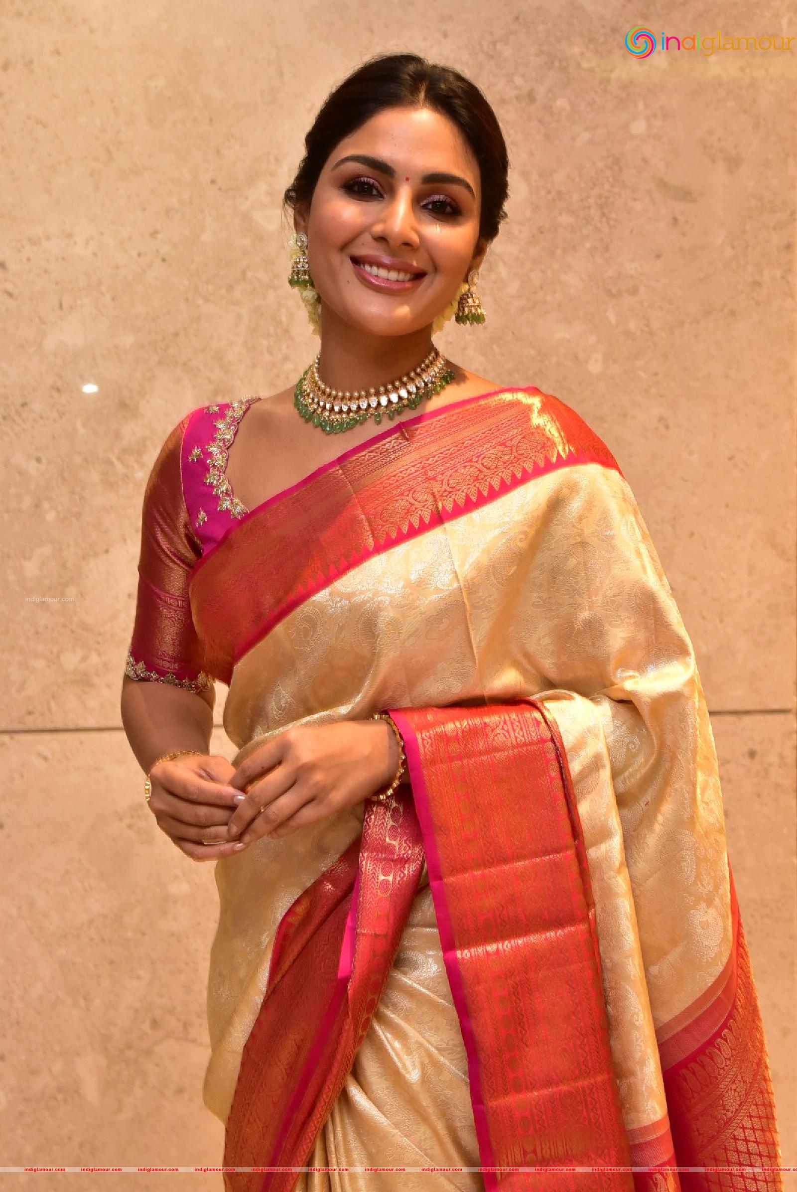 Samyuktha Menon Actress hd photo