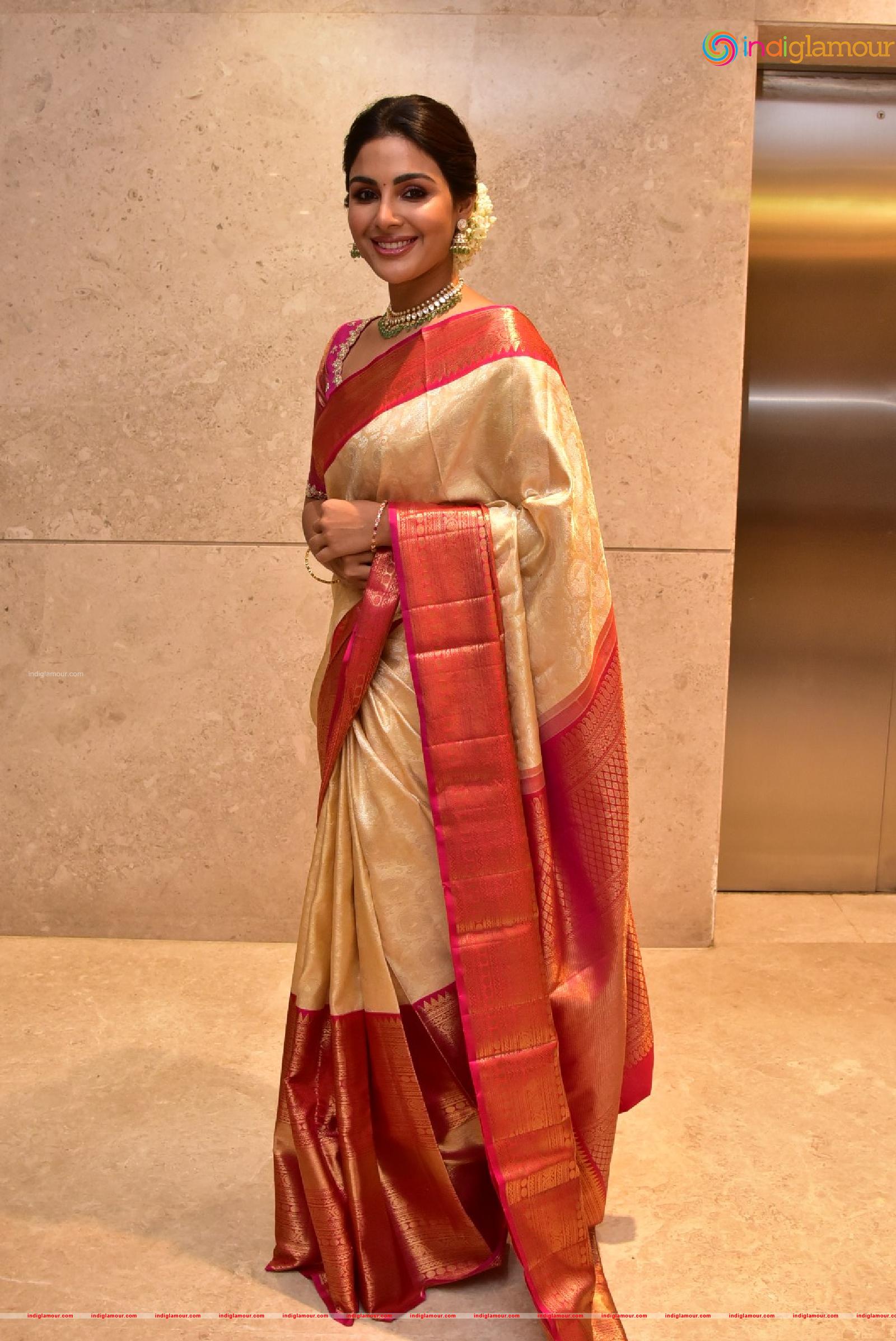 Samyuktha Menon Actress hd photo