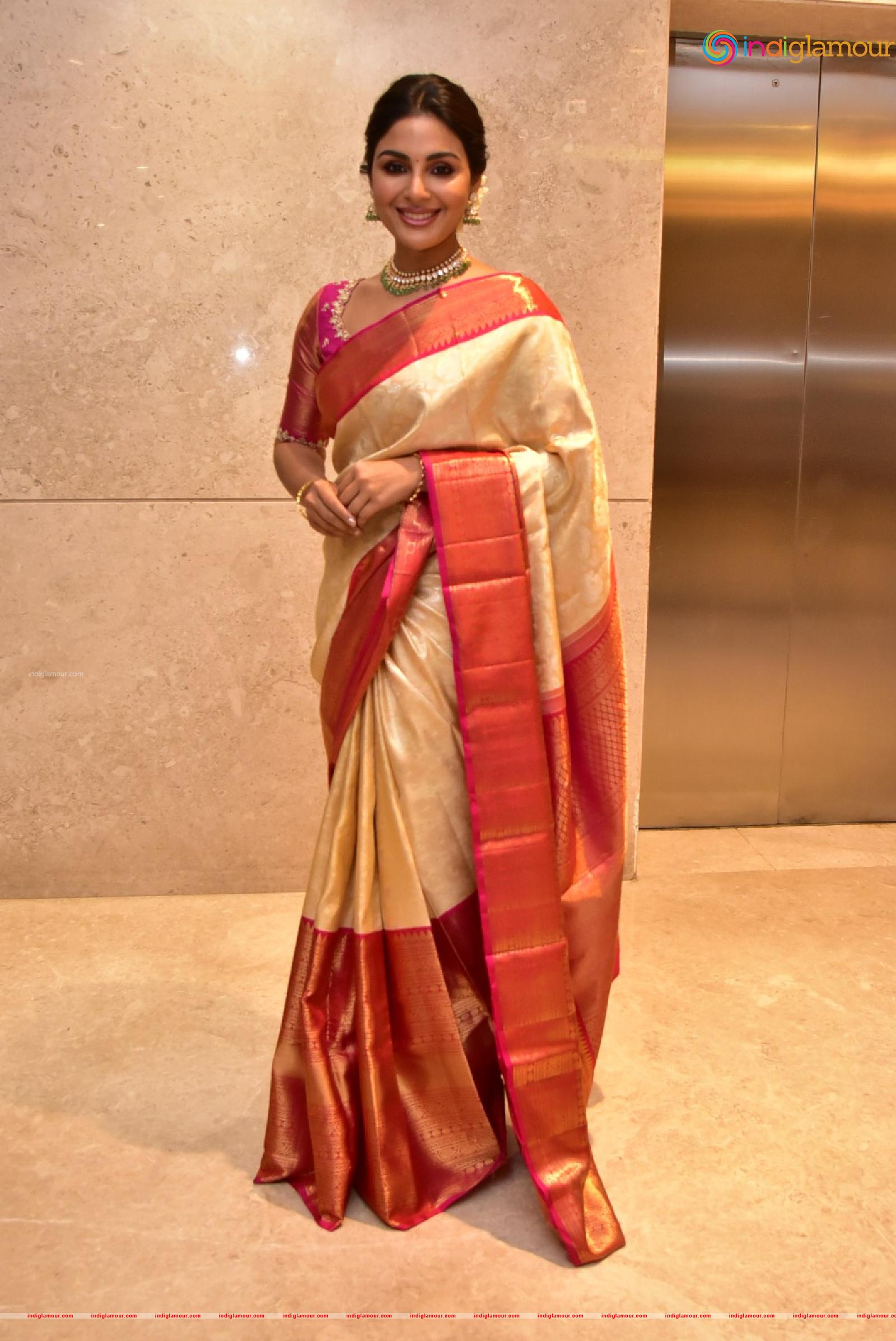 Samyuktha Menon Actress hd photo