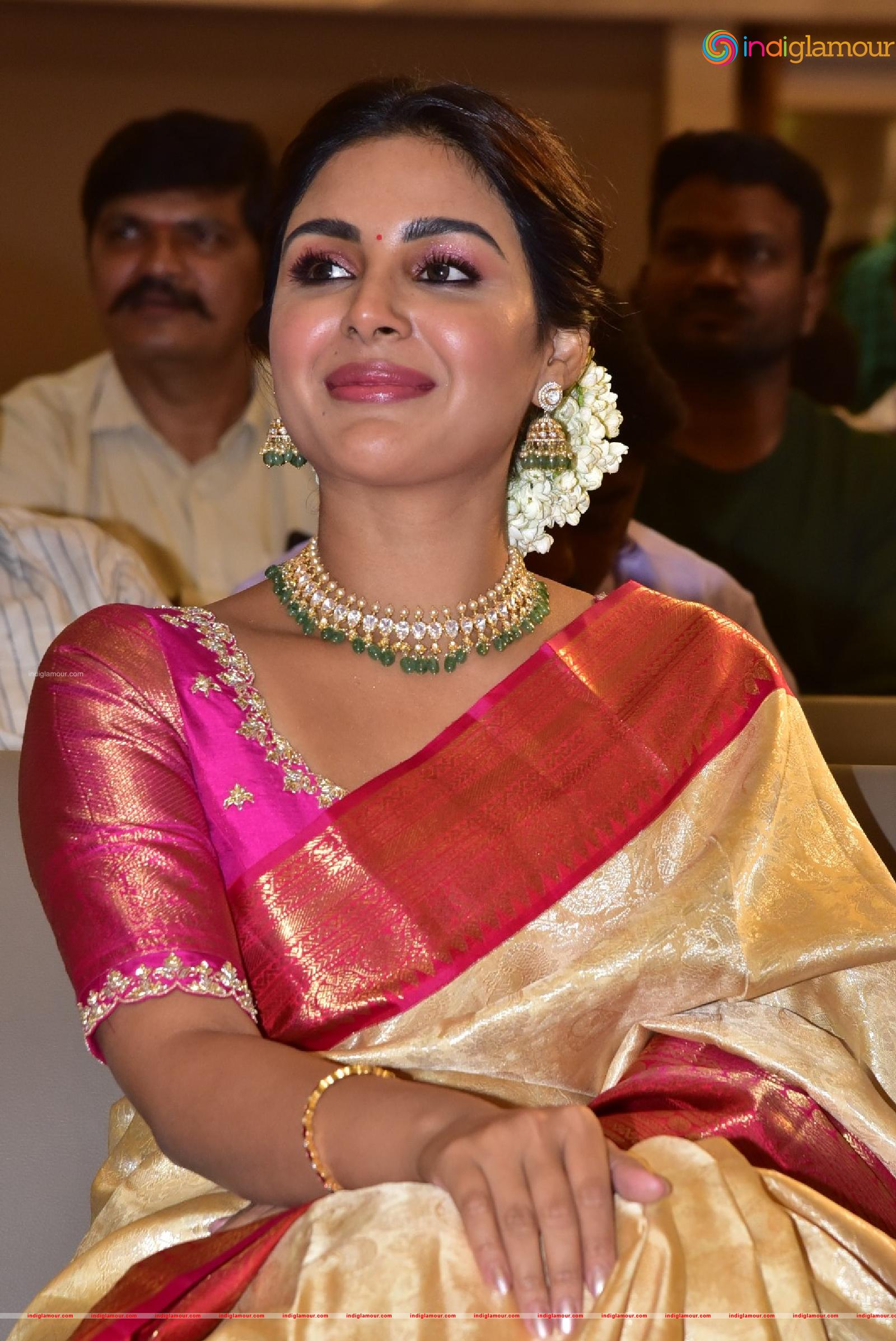Samyuktha Menon Actress hd photo