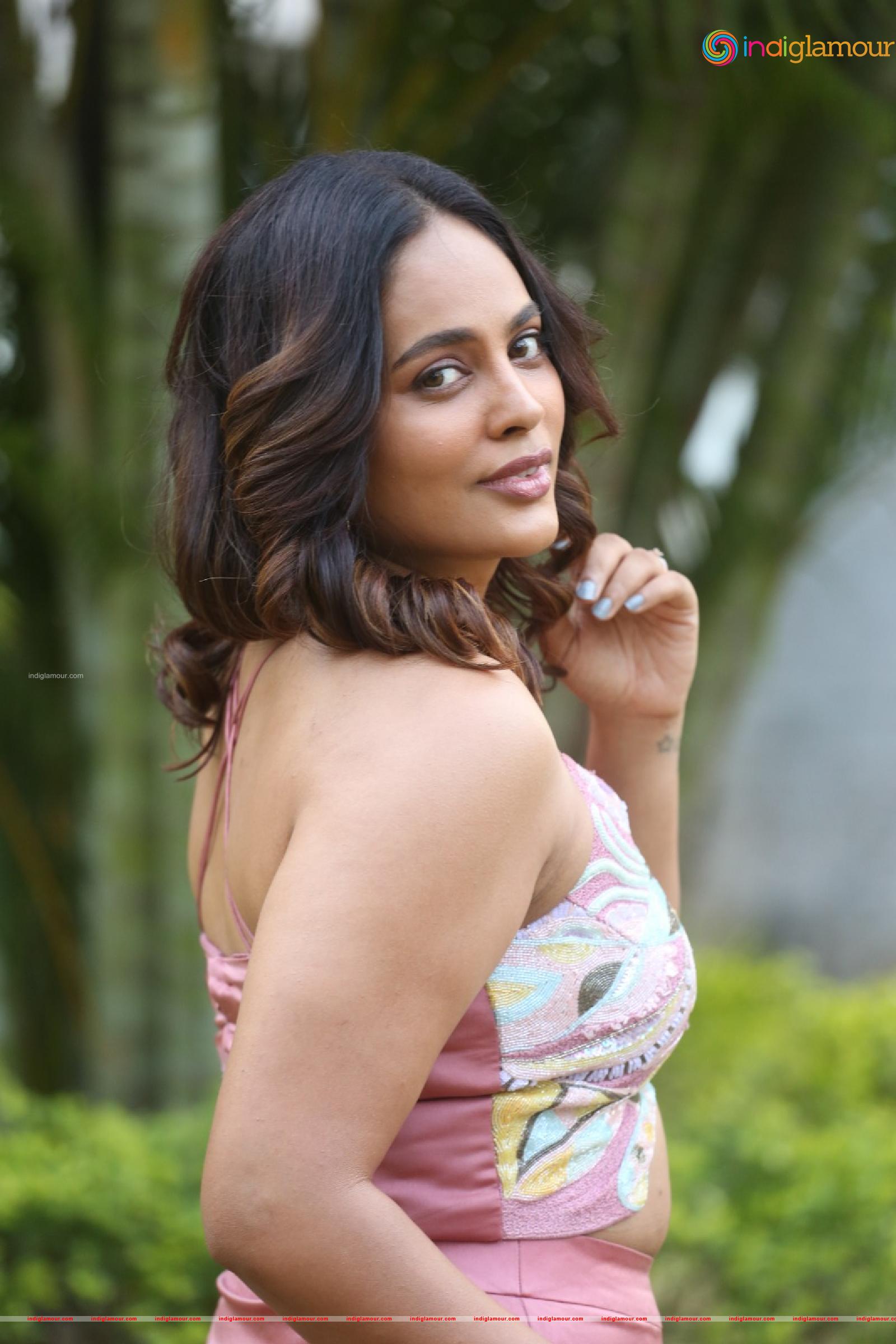 Nanditha Swetha Actress hd photo