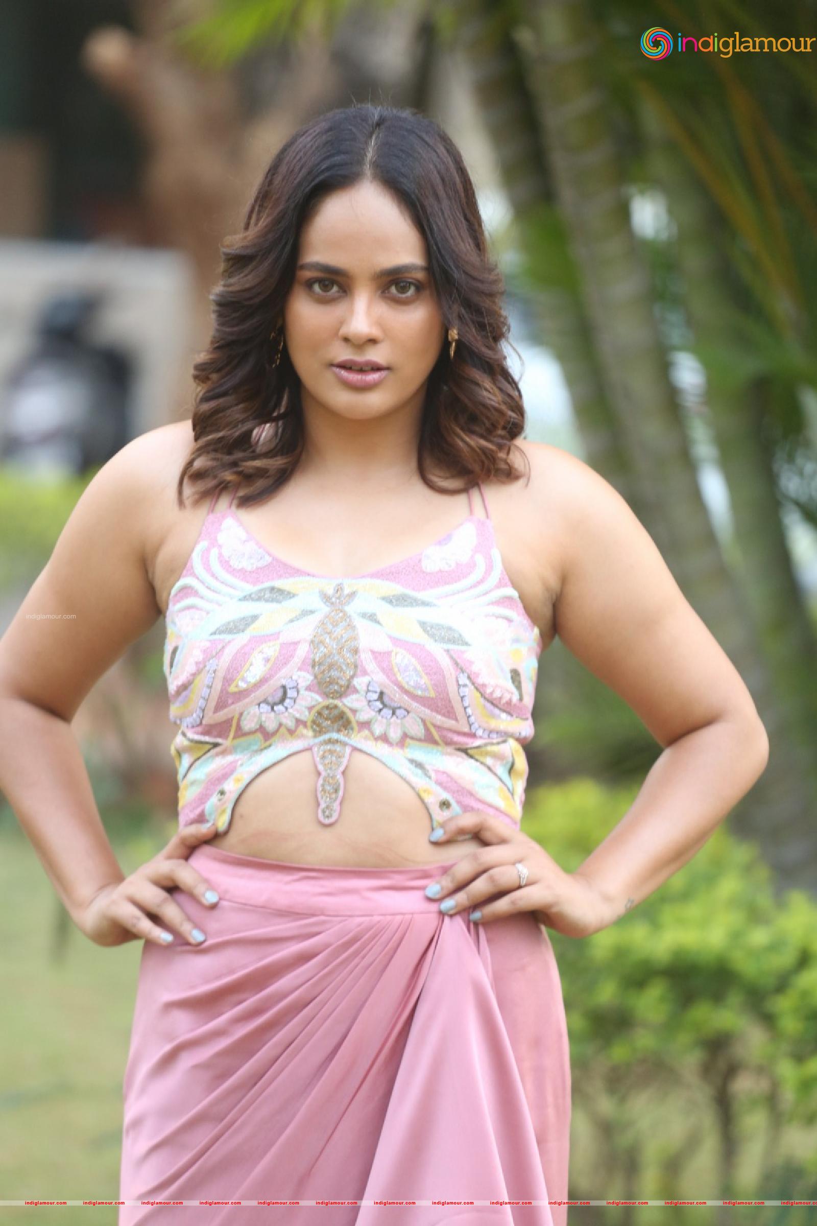Nanditha Swetha Actress hd photo