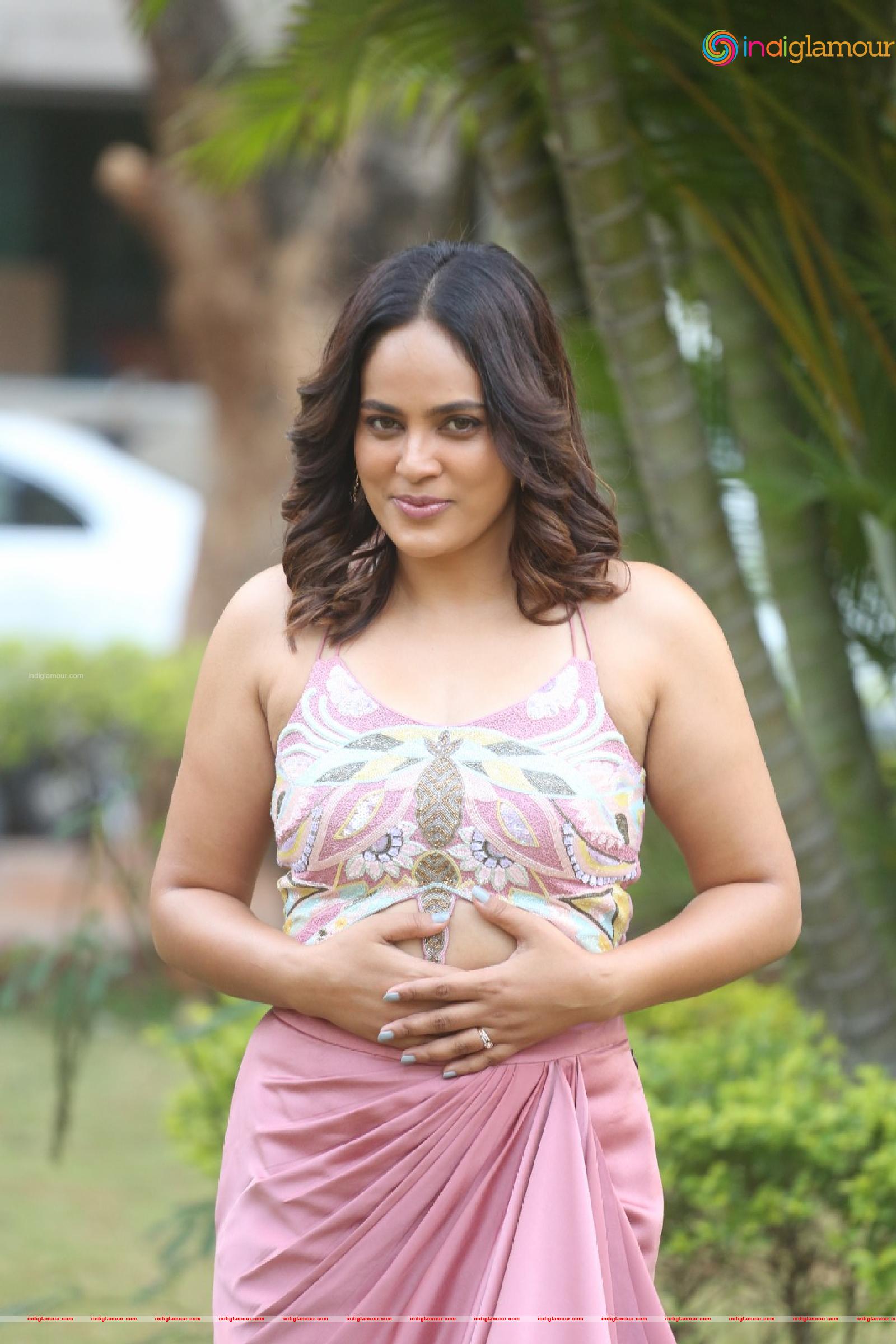 Nanditha Swetha Actress hd photo