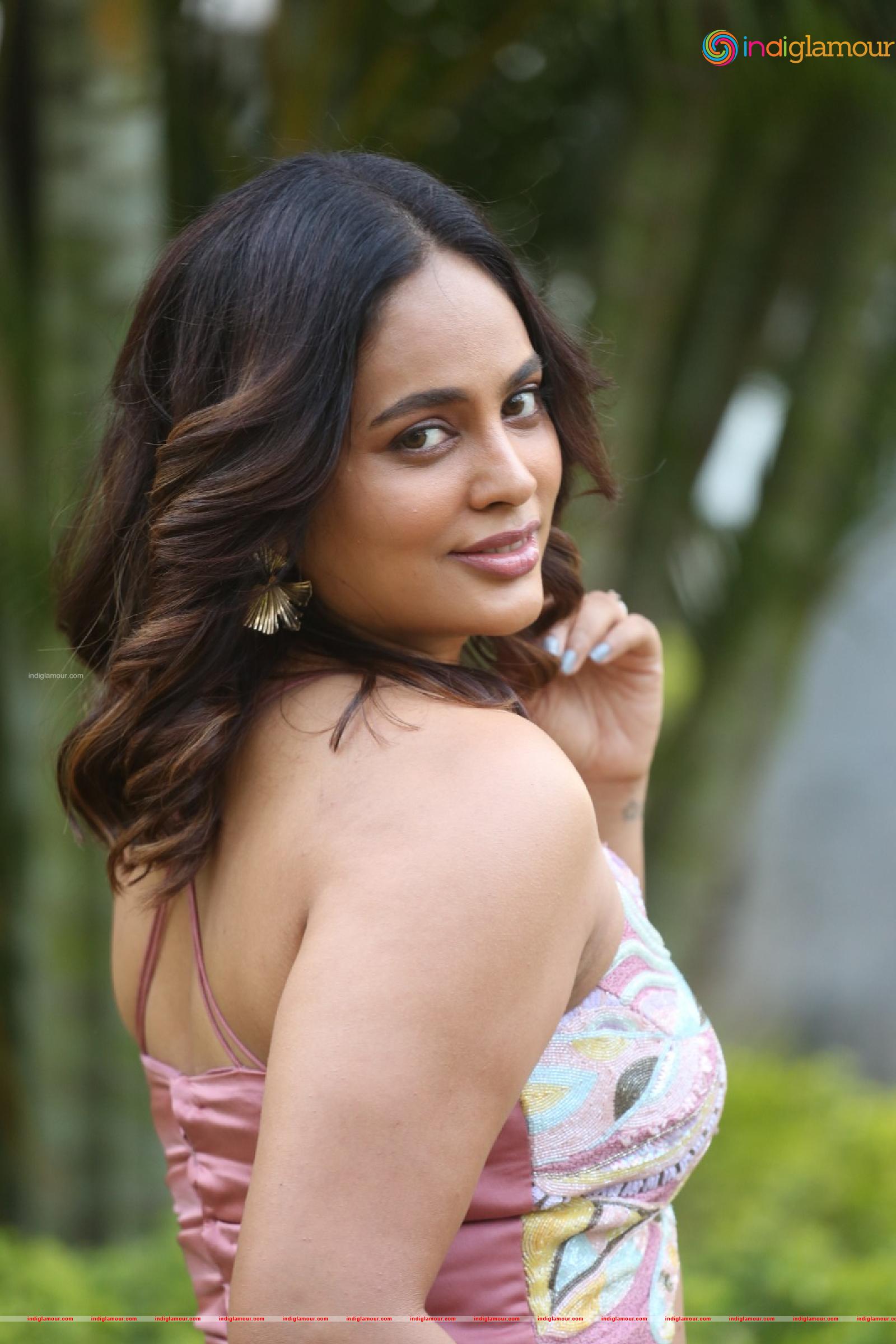 Nanditha Swetha Actress hd photo
