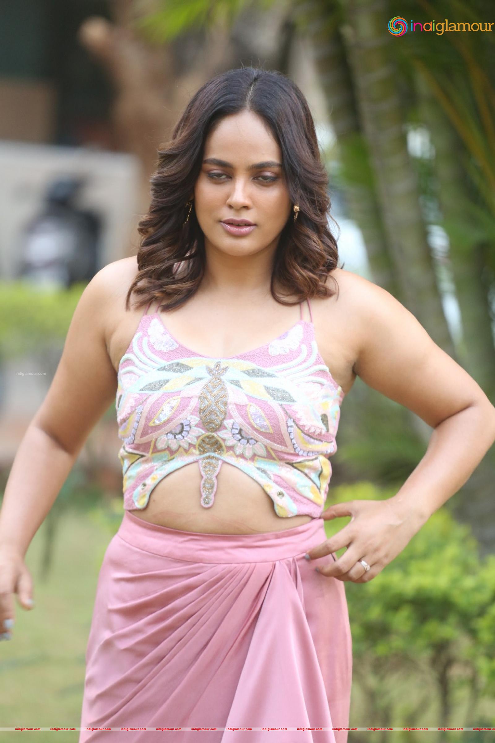 Nanditha Swetha Actress hd photo