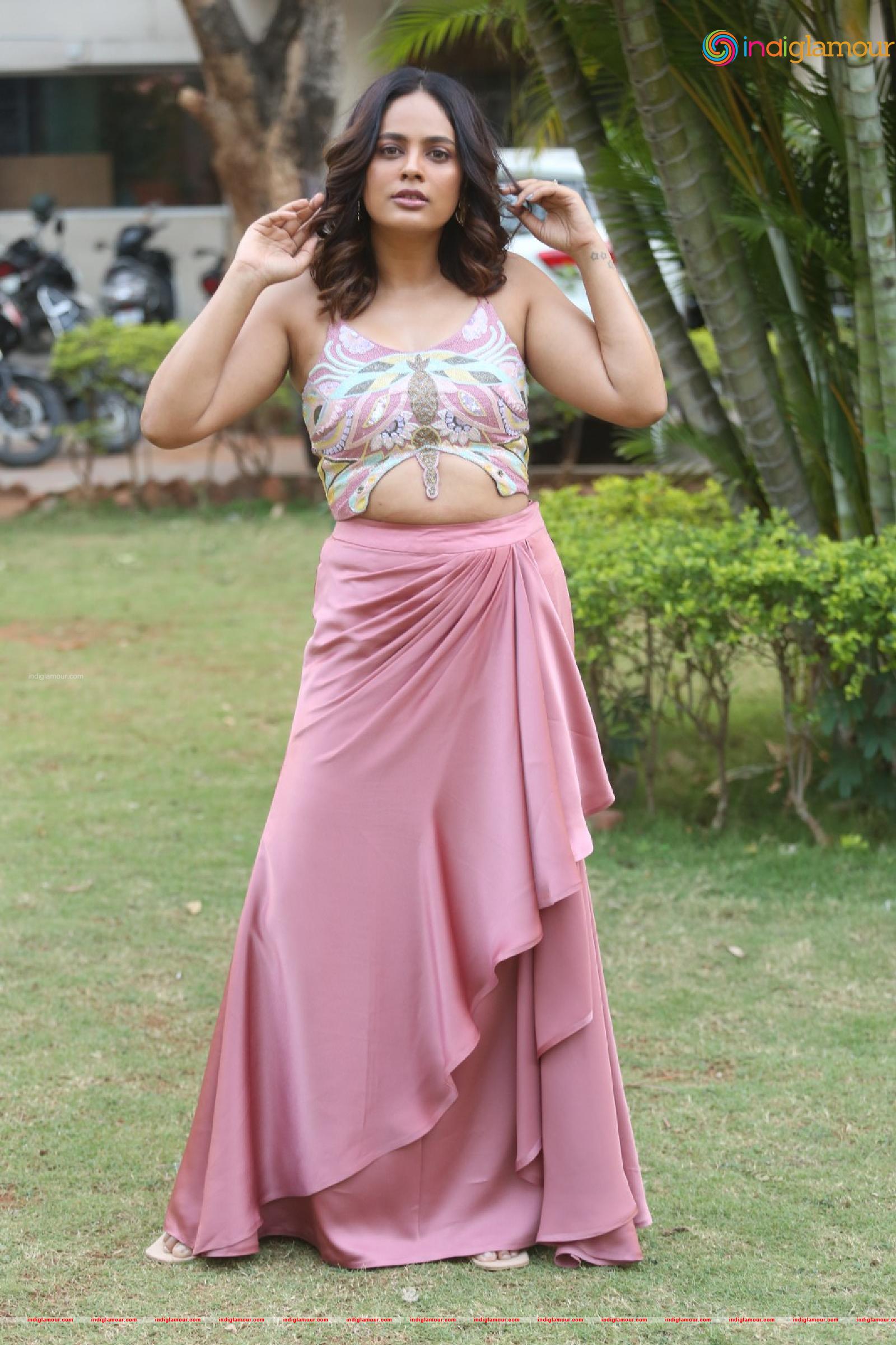 Nanditha Swetha Actress hd photo