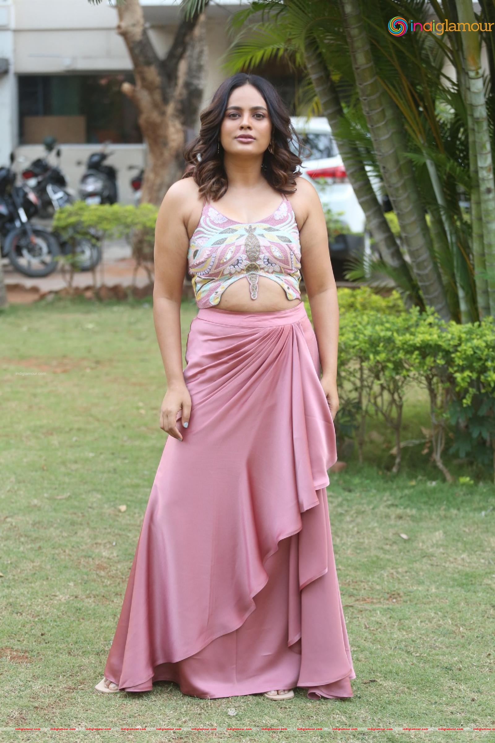 Nanditha Swetha Actress hd photo