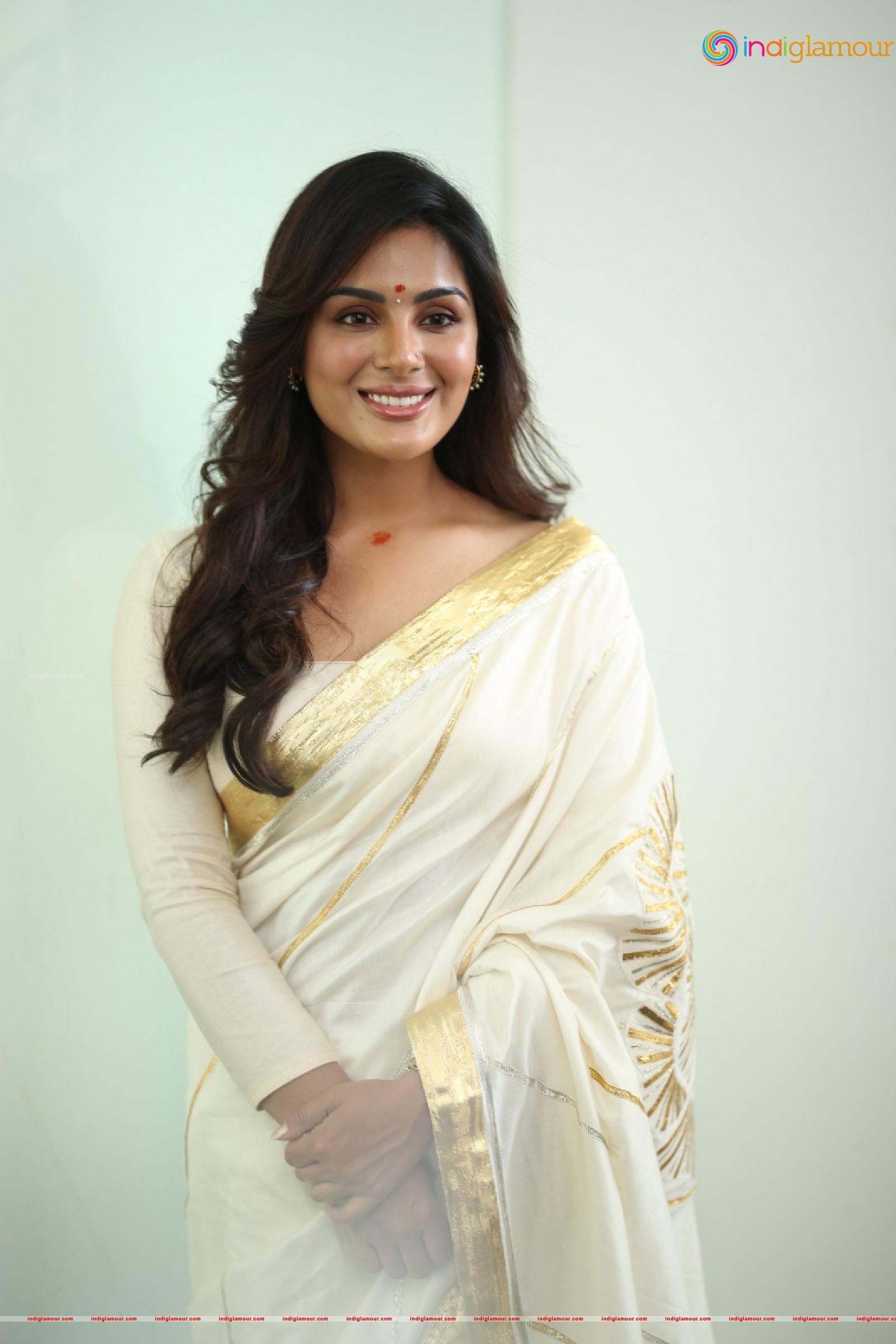 Samyukta Menon Actress hd photo