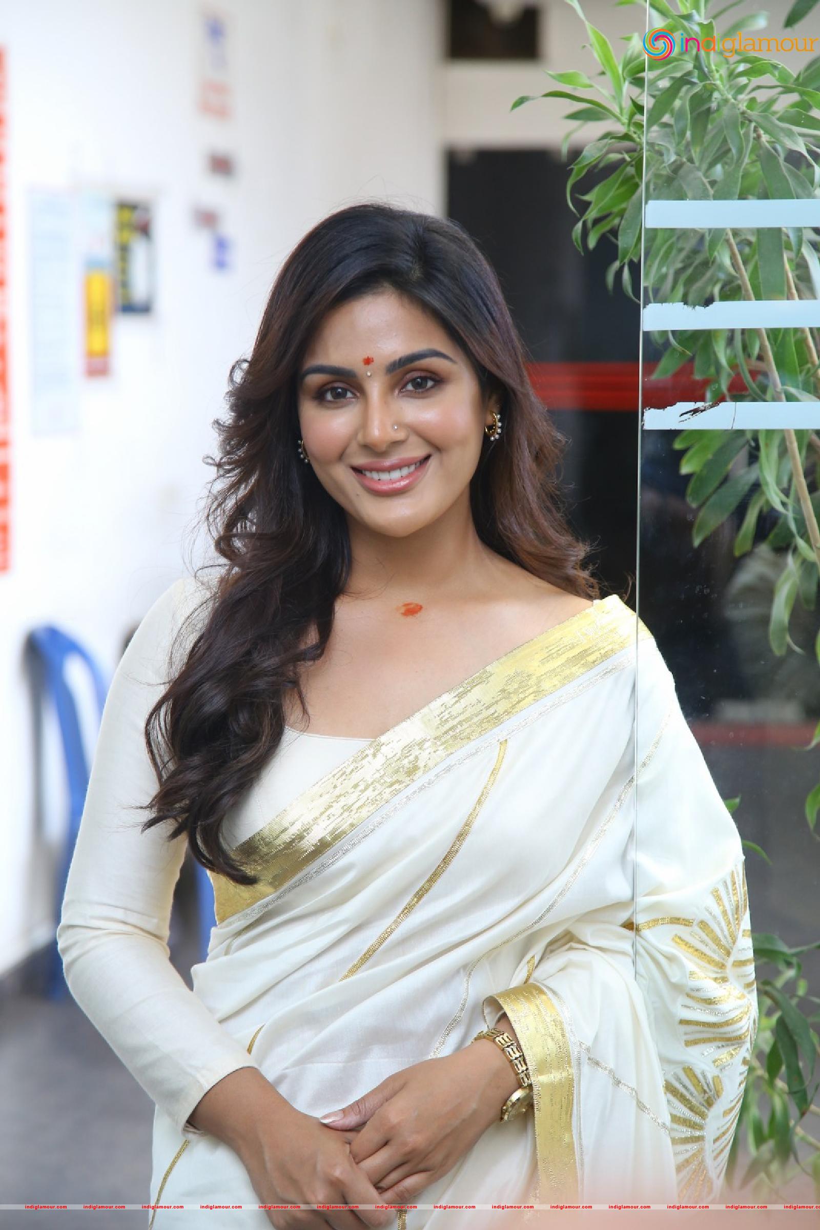 Samyukta Menon Actress hd photo
