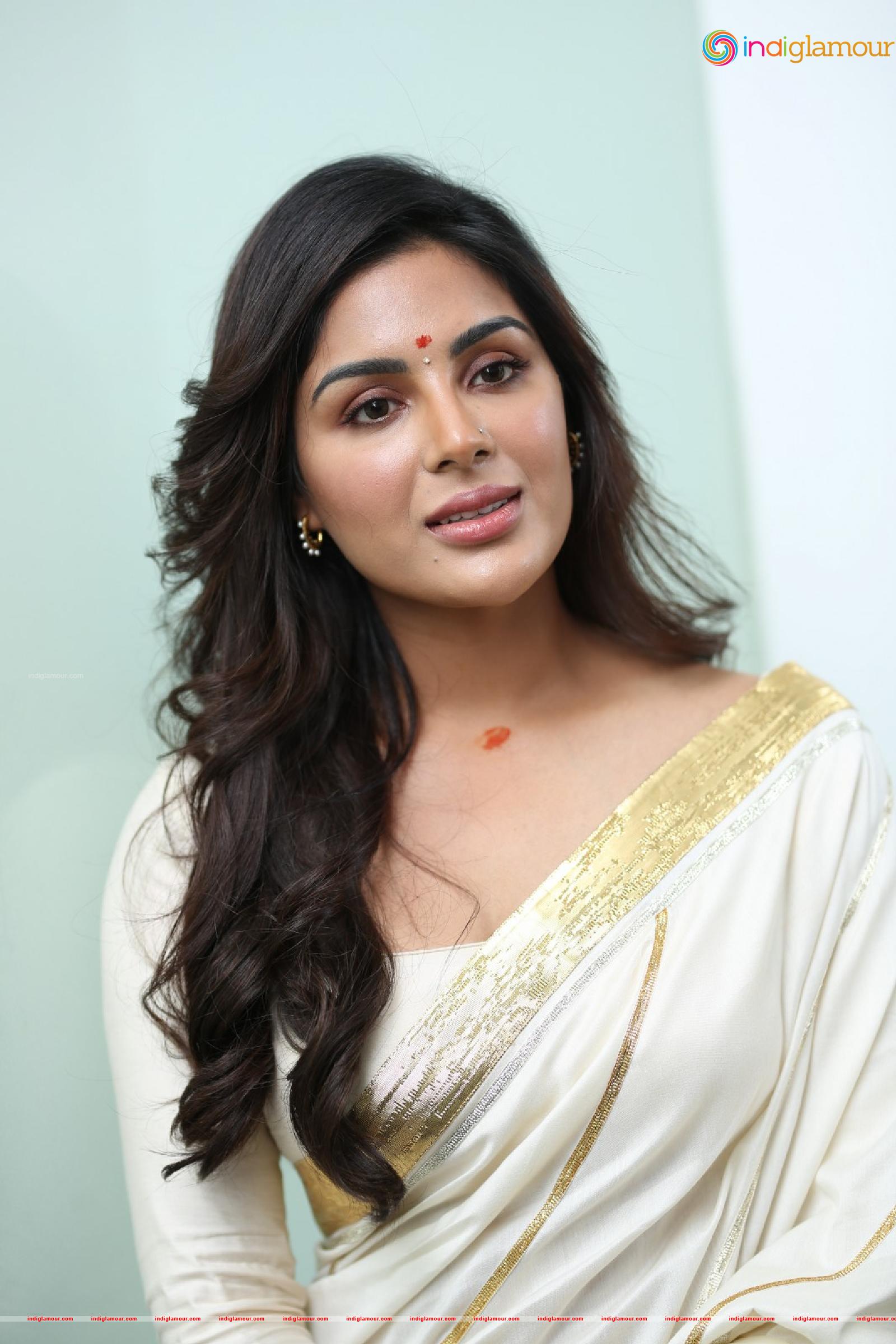 Samyukta Menon Actress hd photo