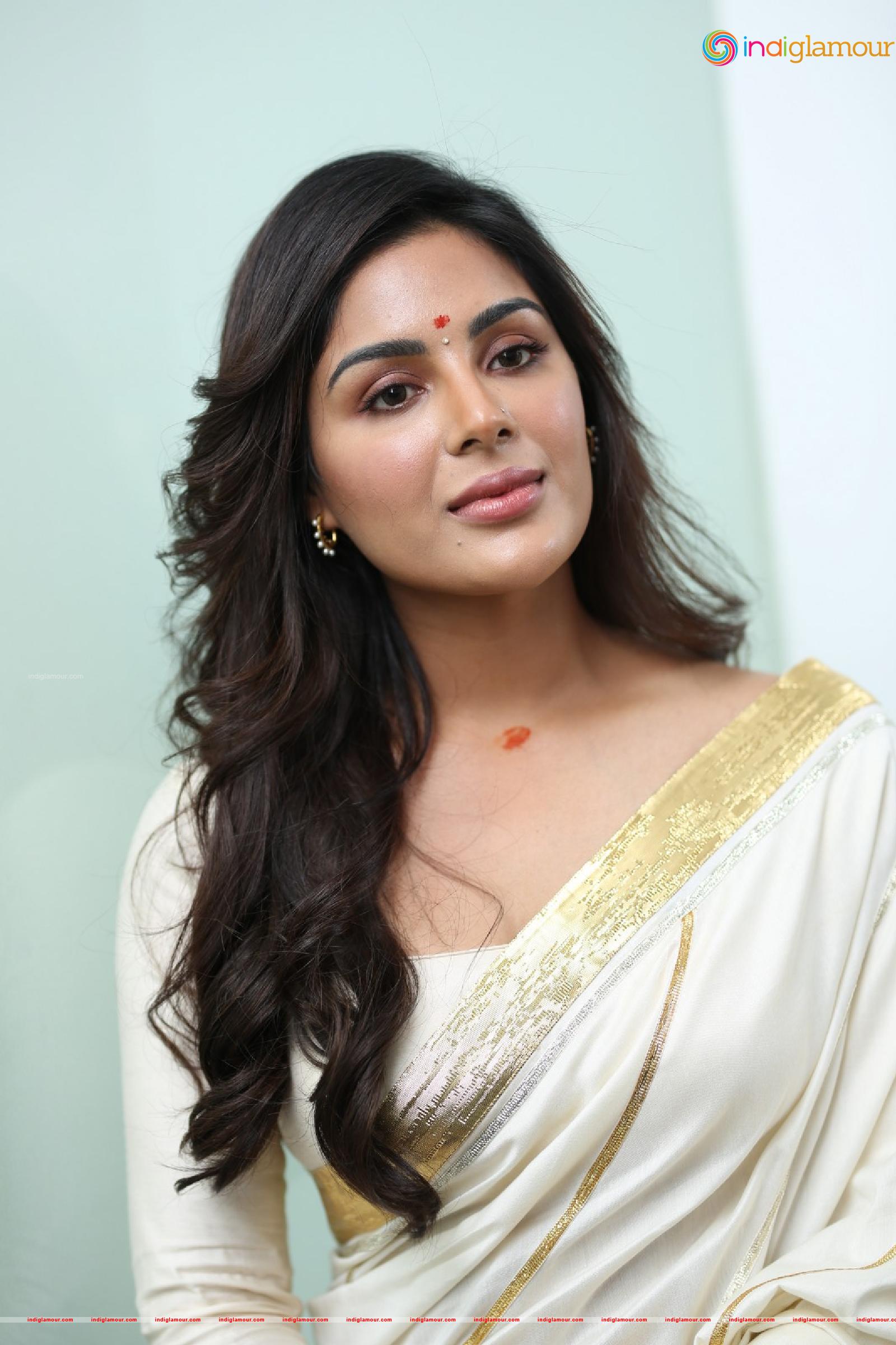 Samyukta Menon Actress hd photo