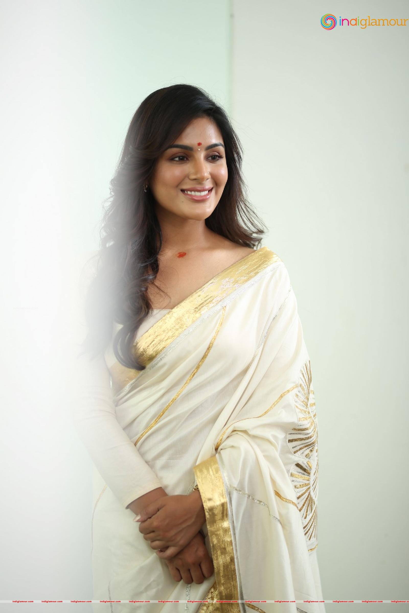 Samyukta Menon Actress hd photo