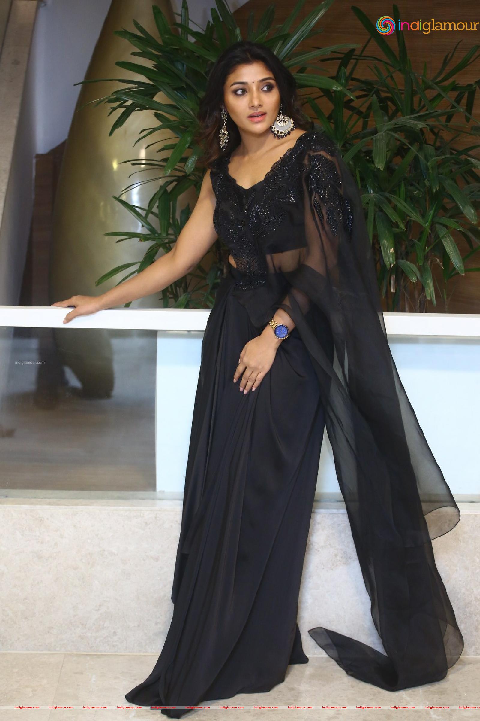 Mirnaa Actress hd photo