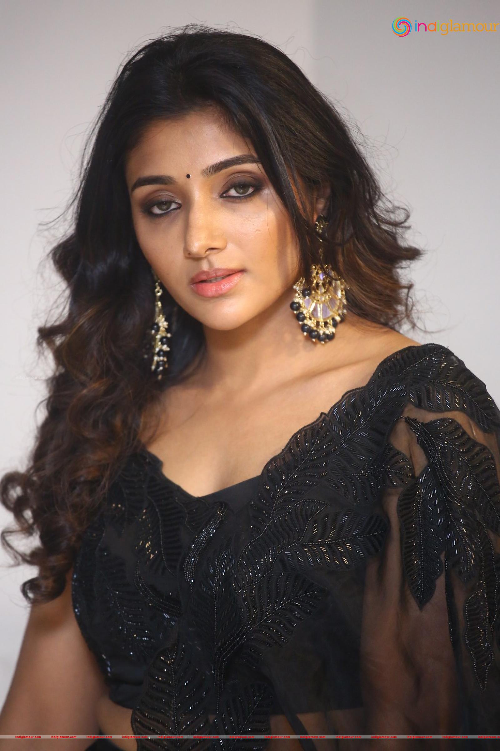 Mirnaa Actress hd photo
