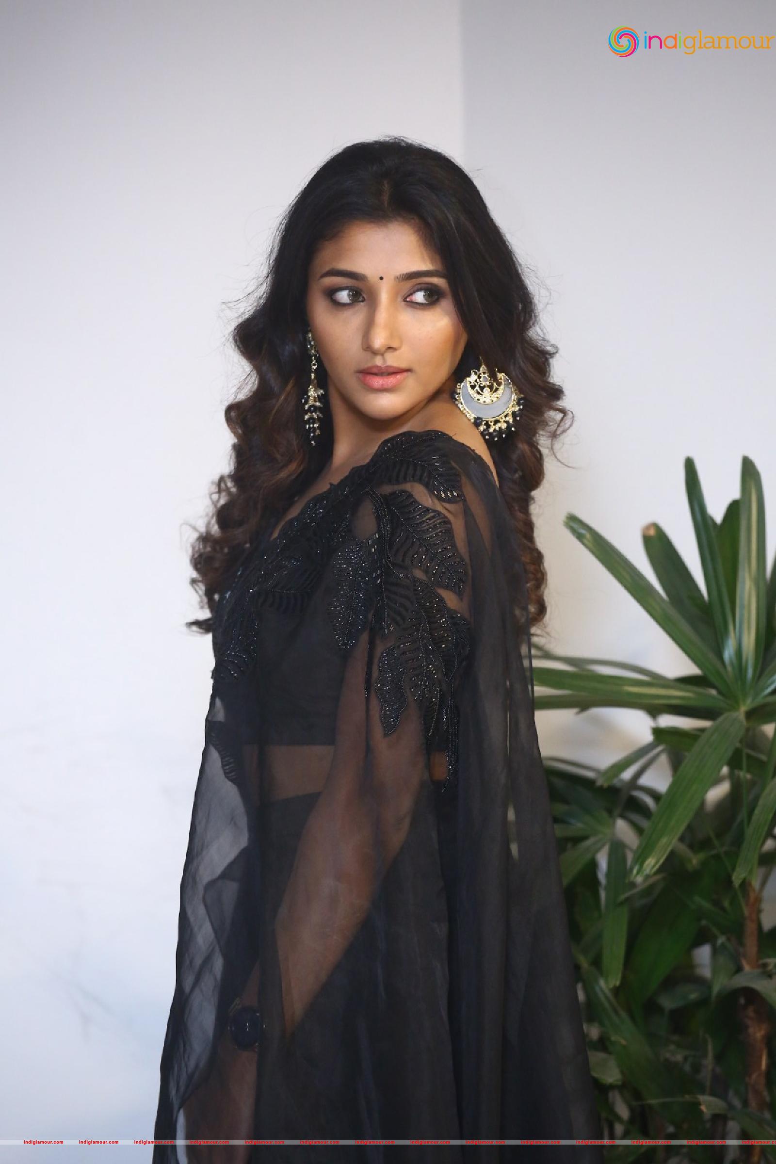 Mirnaa Actress hd photo