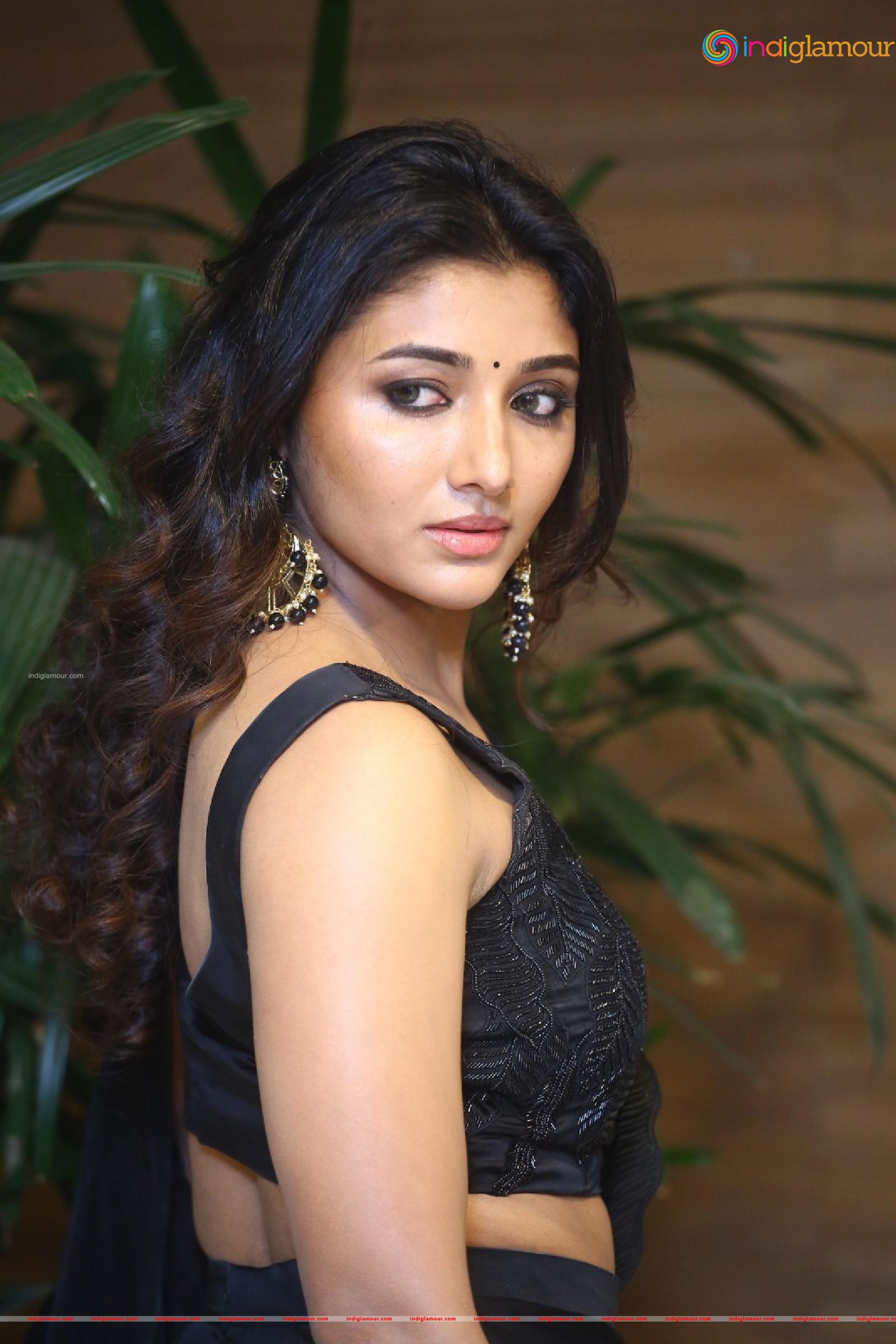 Mirnaa Actress hd photo