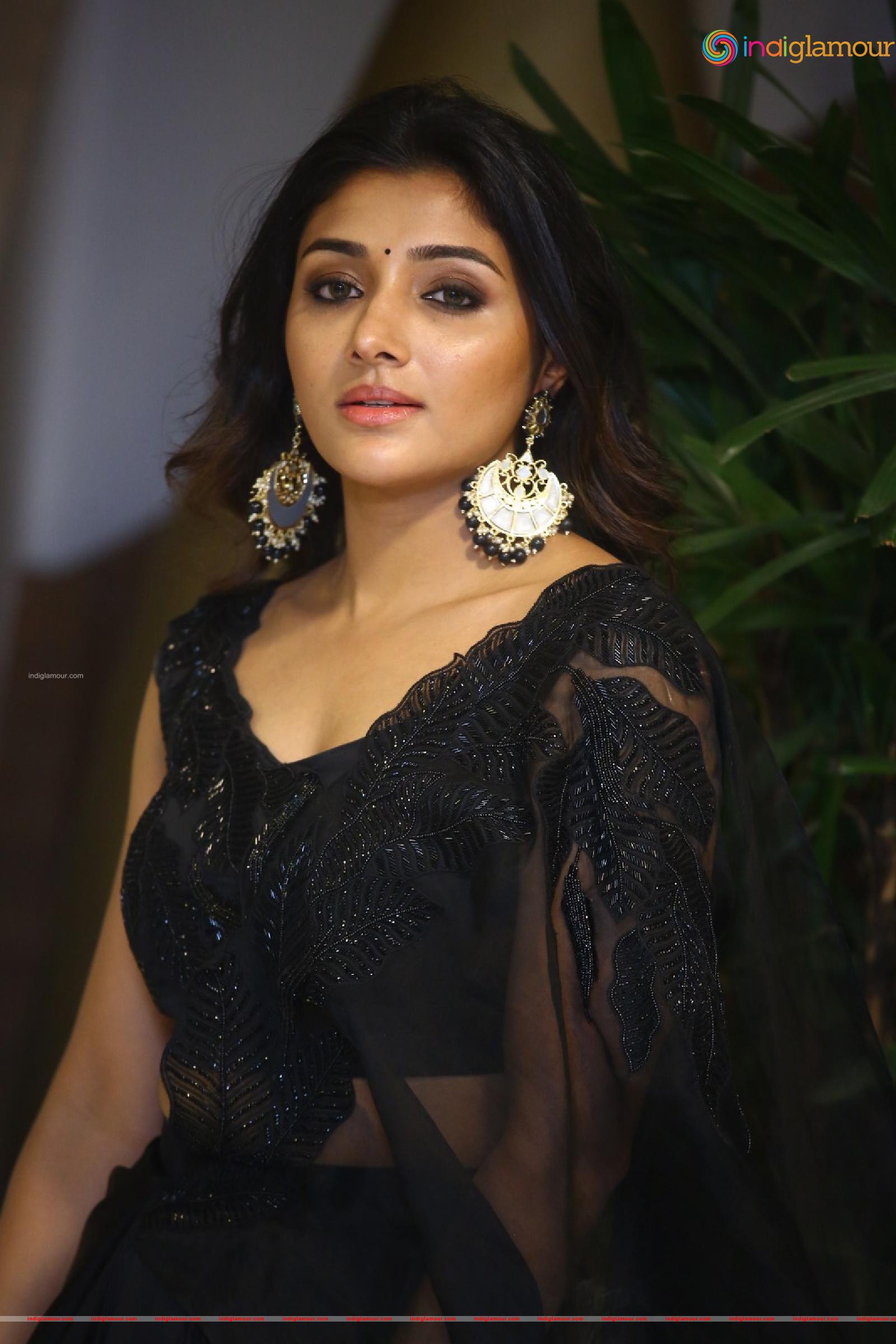 Mirnaa Actress hd photo