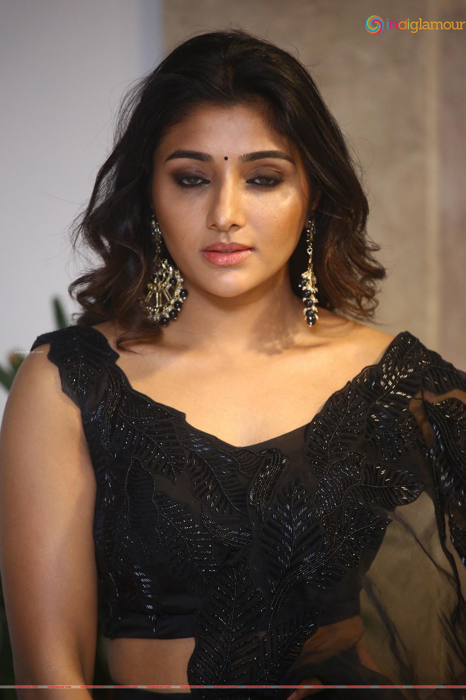Mirnaa Actress hd photo