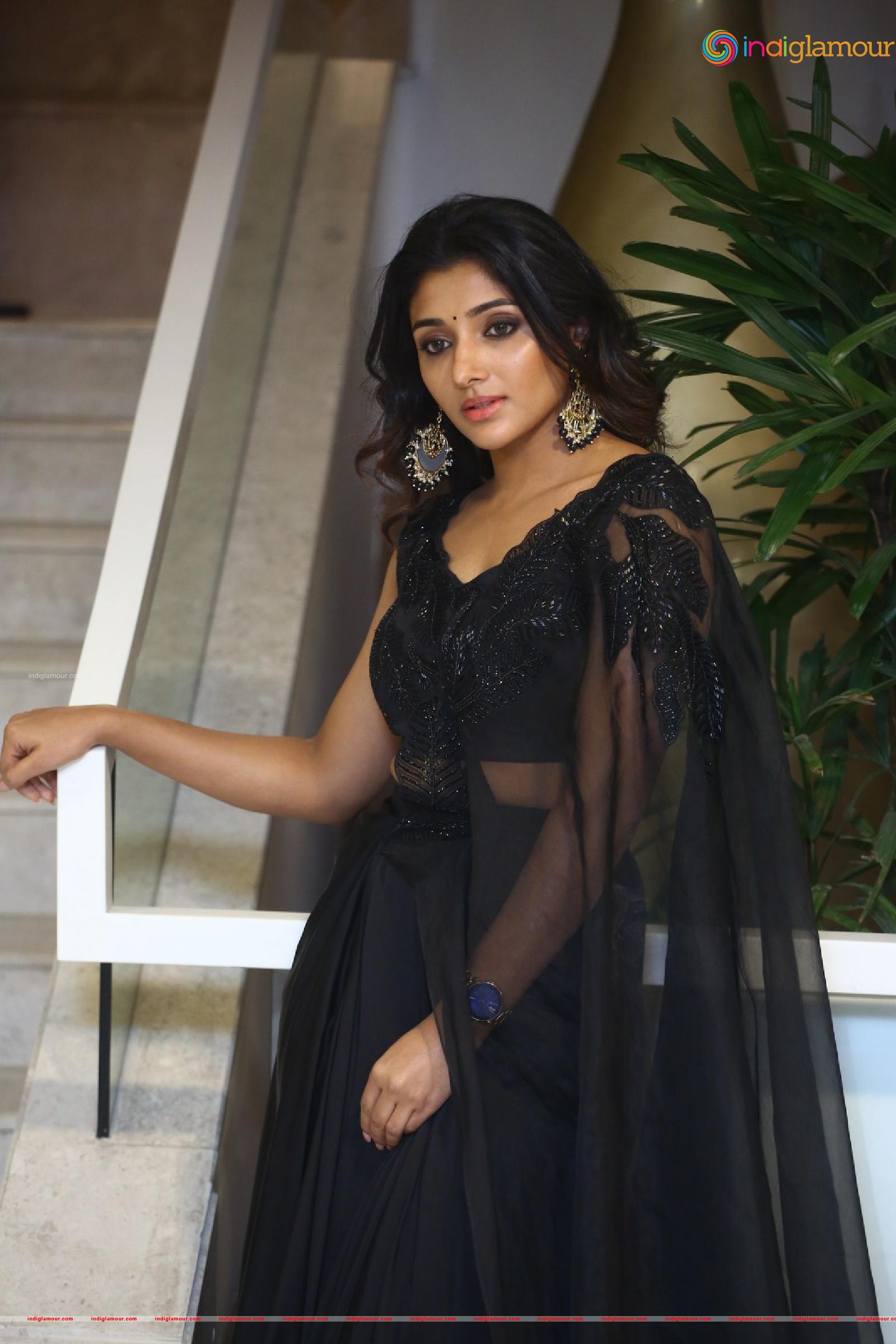 Mirnaa Actress hd photo