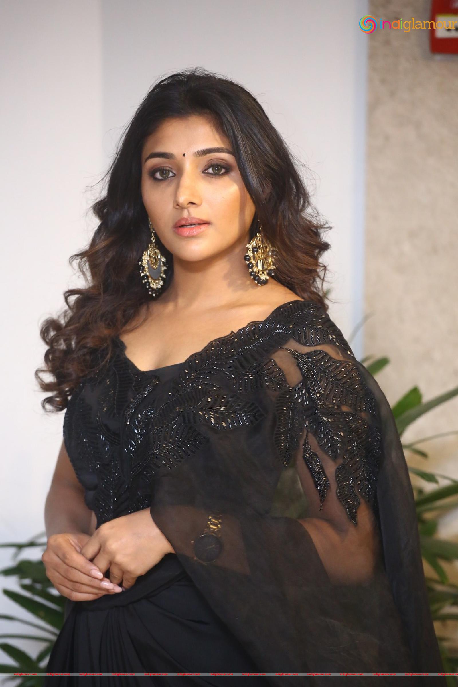 Mirnaa Actress hd photo