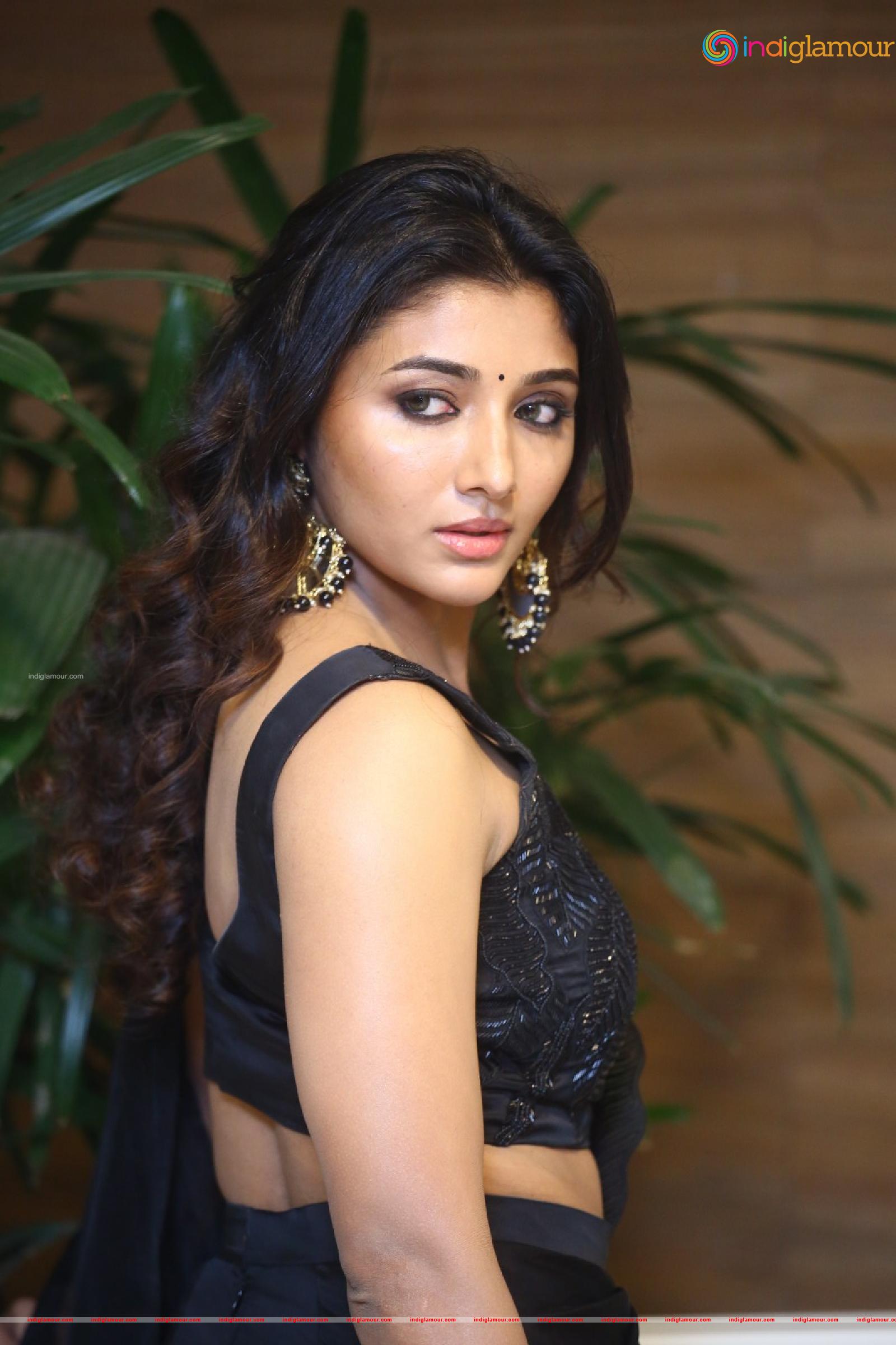 Mirnaa Actress hd photo