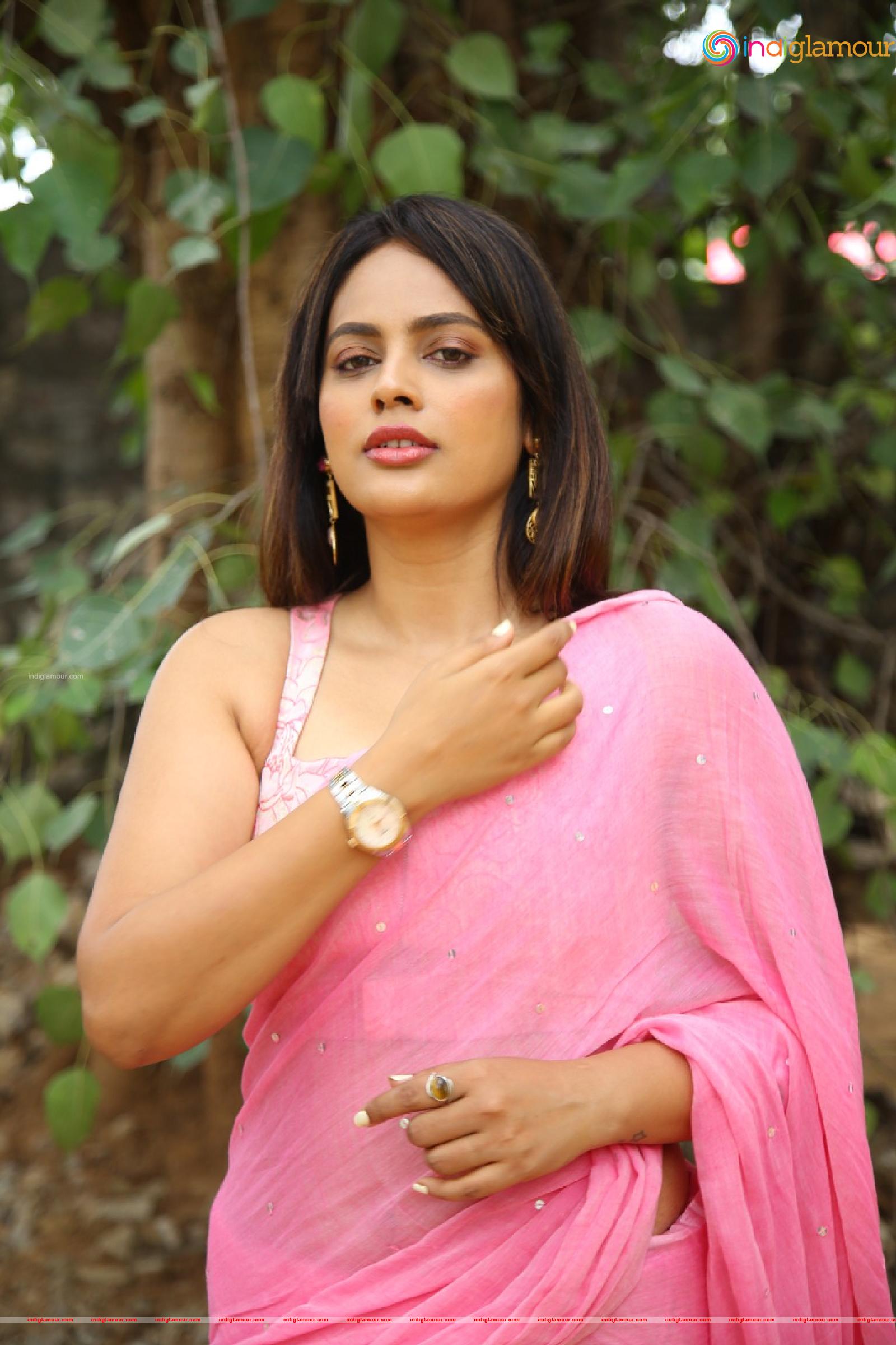 Nanditha Swetha Actress hd photo