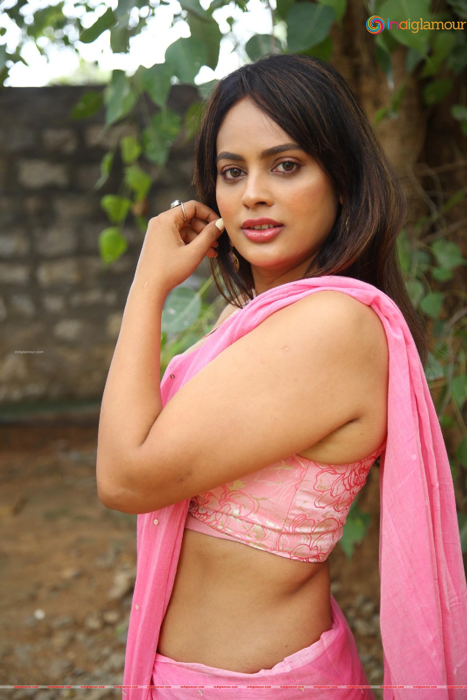 Nanditha Swetha Actress hd photo