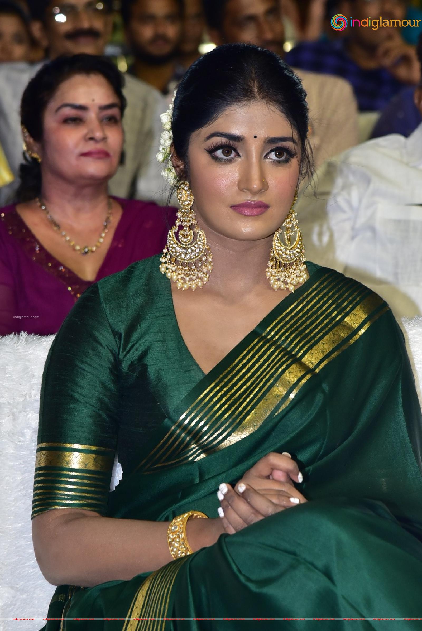 Dimple Hayathi Actress hd photo