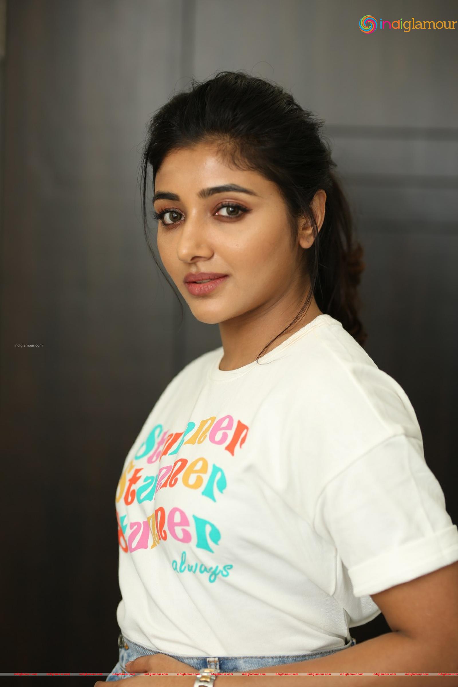 Mirnaa Actress hd photo