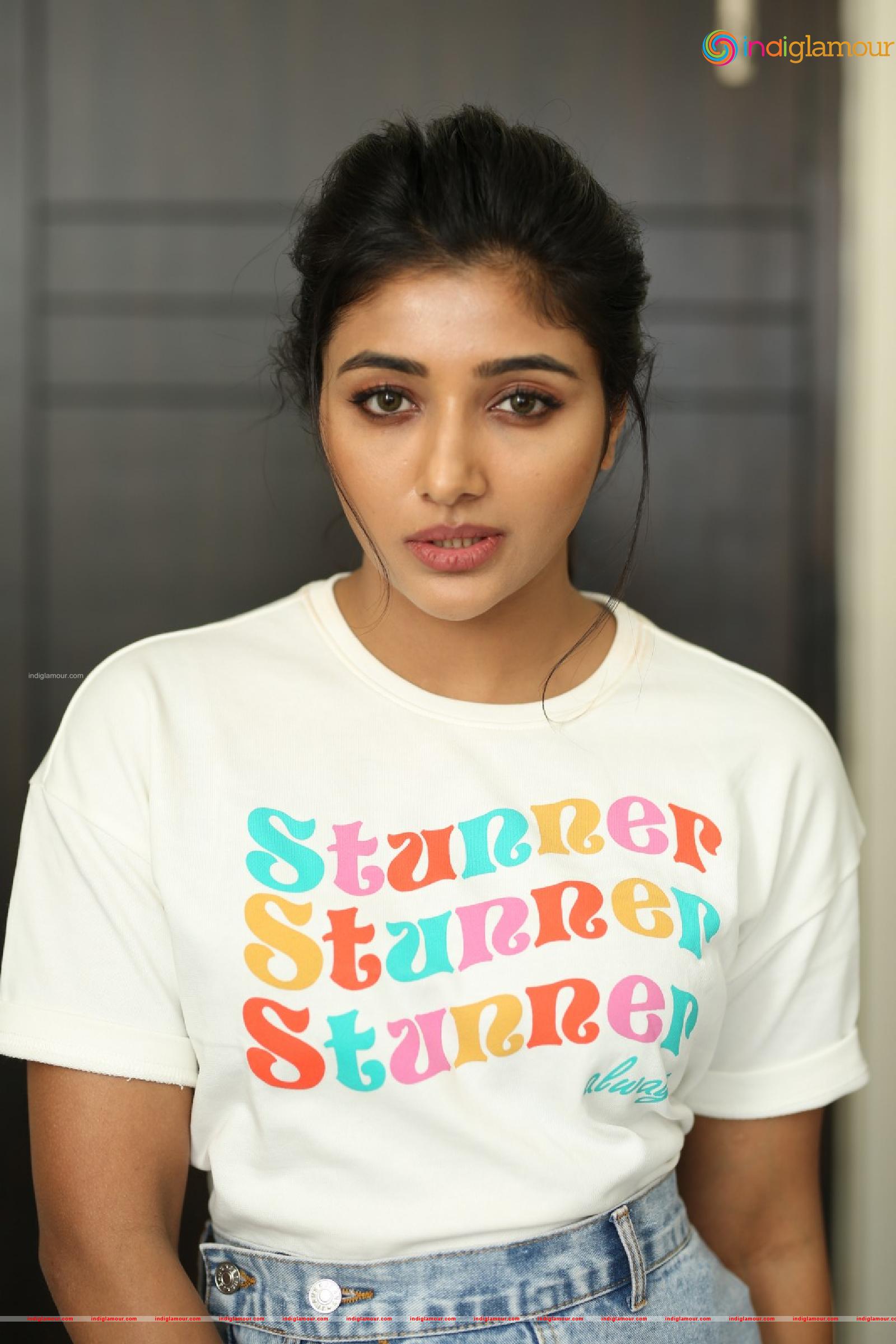 Mirnaa Actress hd photo