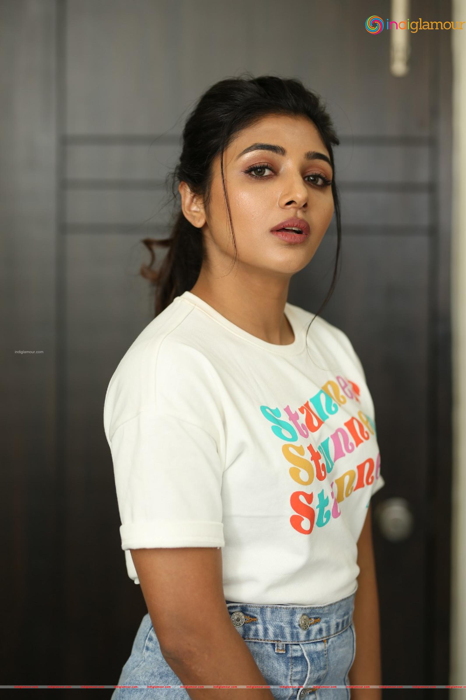 Mirnaa Actress hd photo