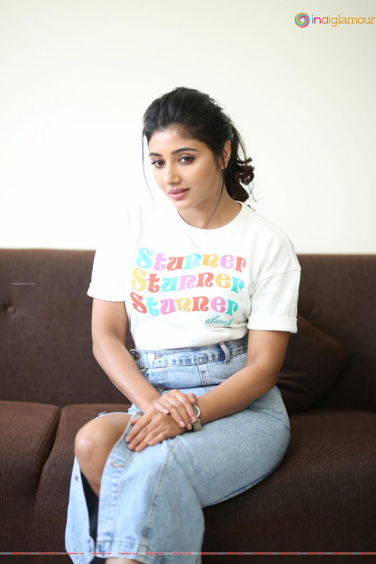 Mirnaa Actress hd photo