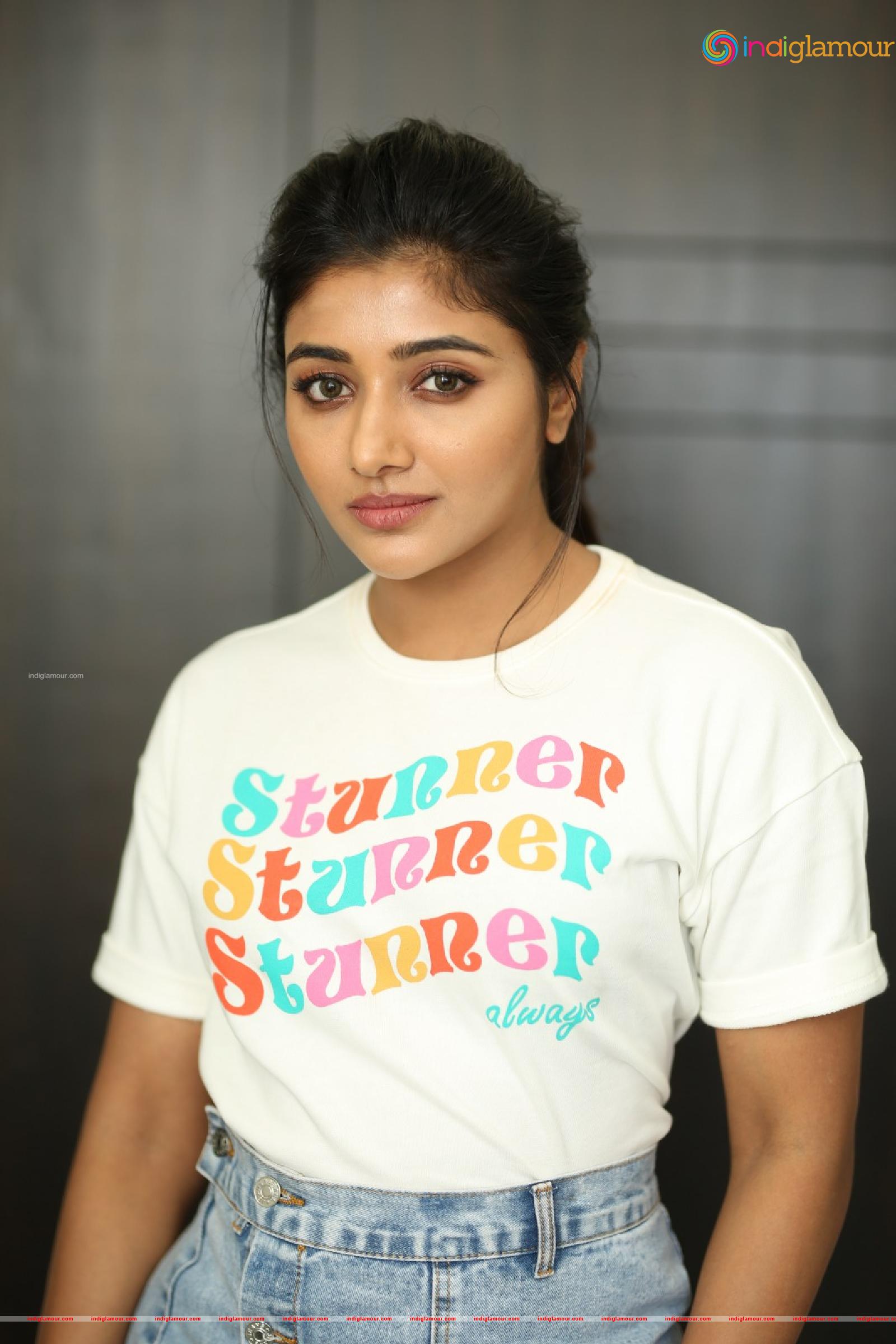 Mirnaa Actress hd photo