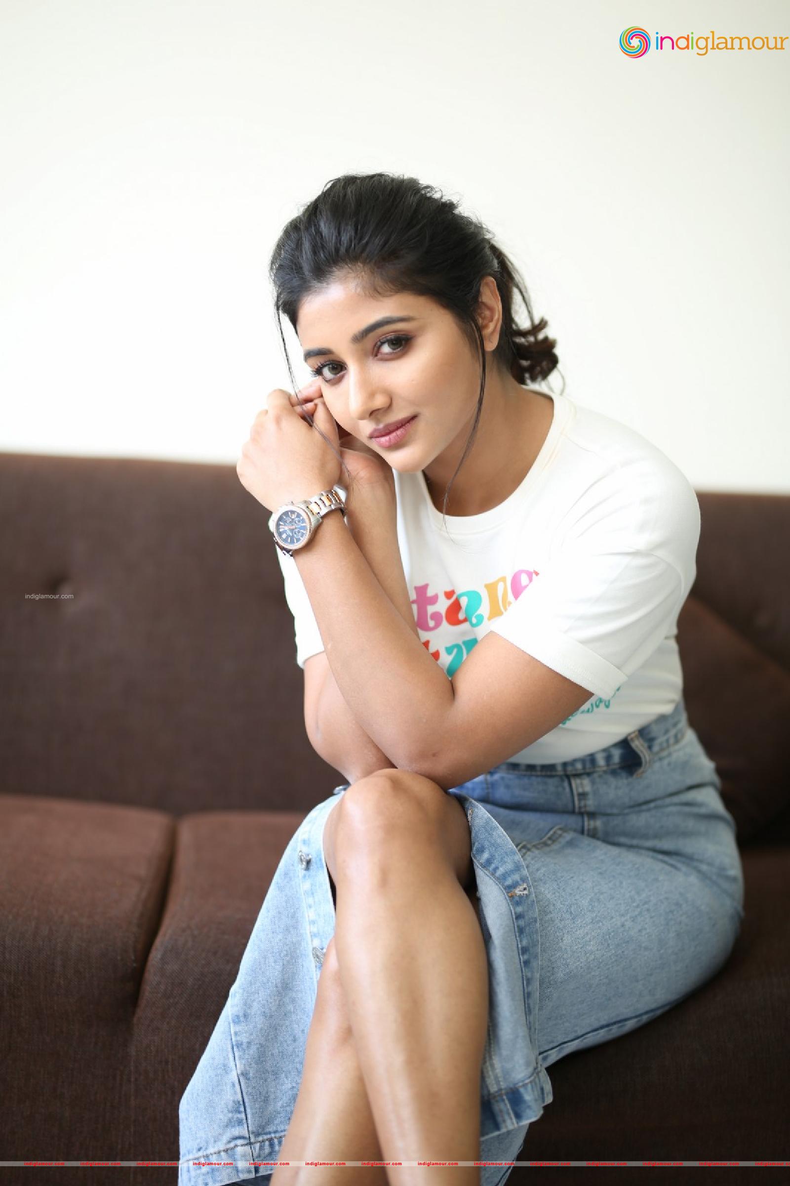 Mirnaa Actress hd photo