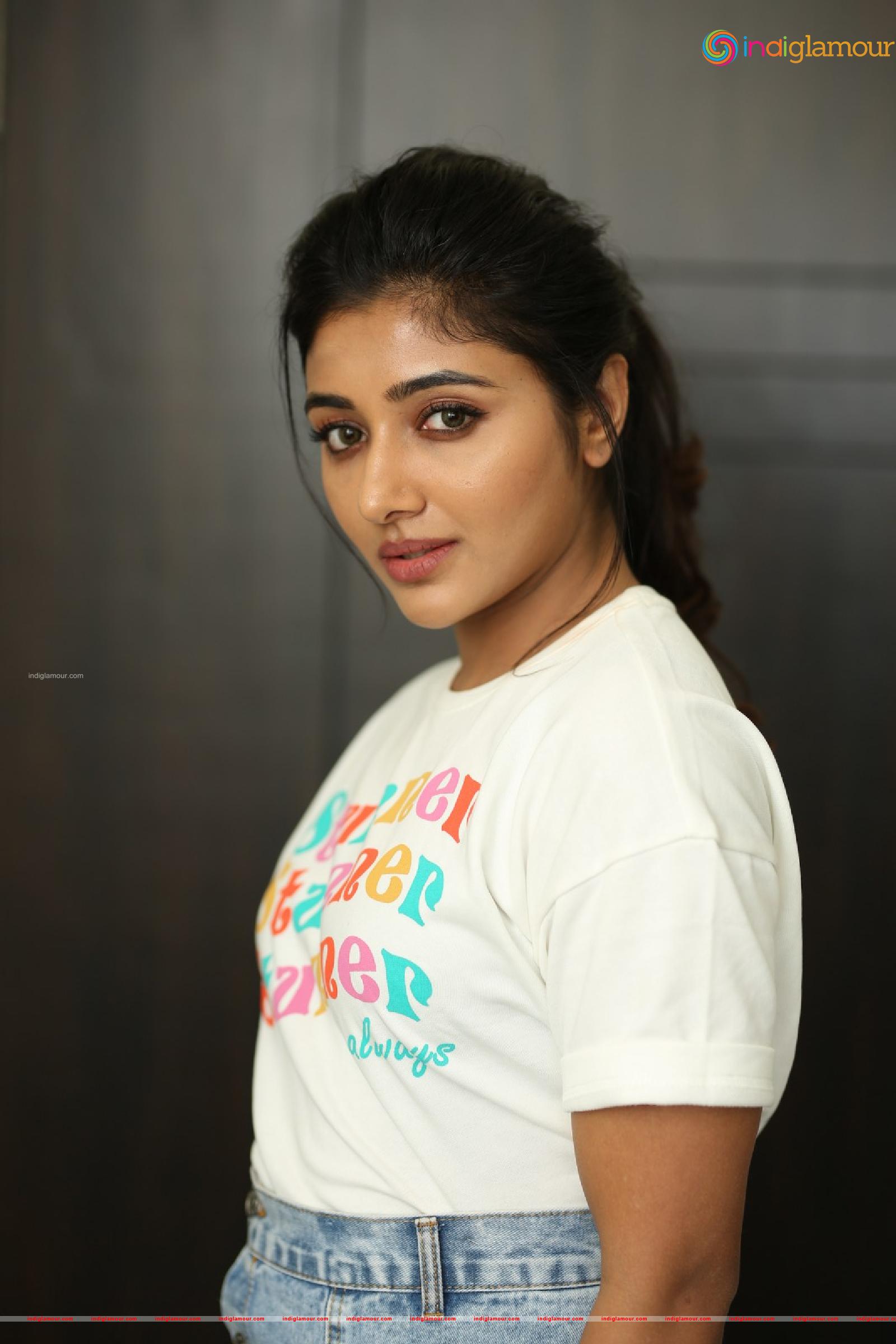 Mirnaa Actress hd photo