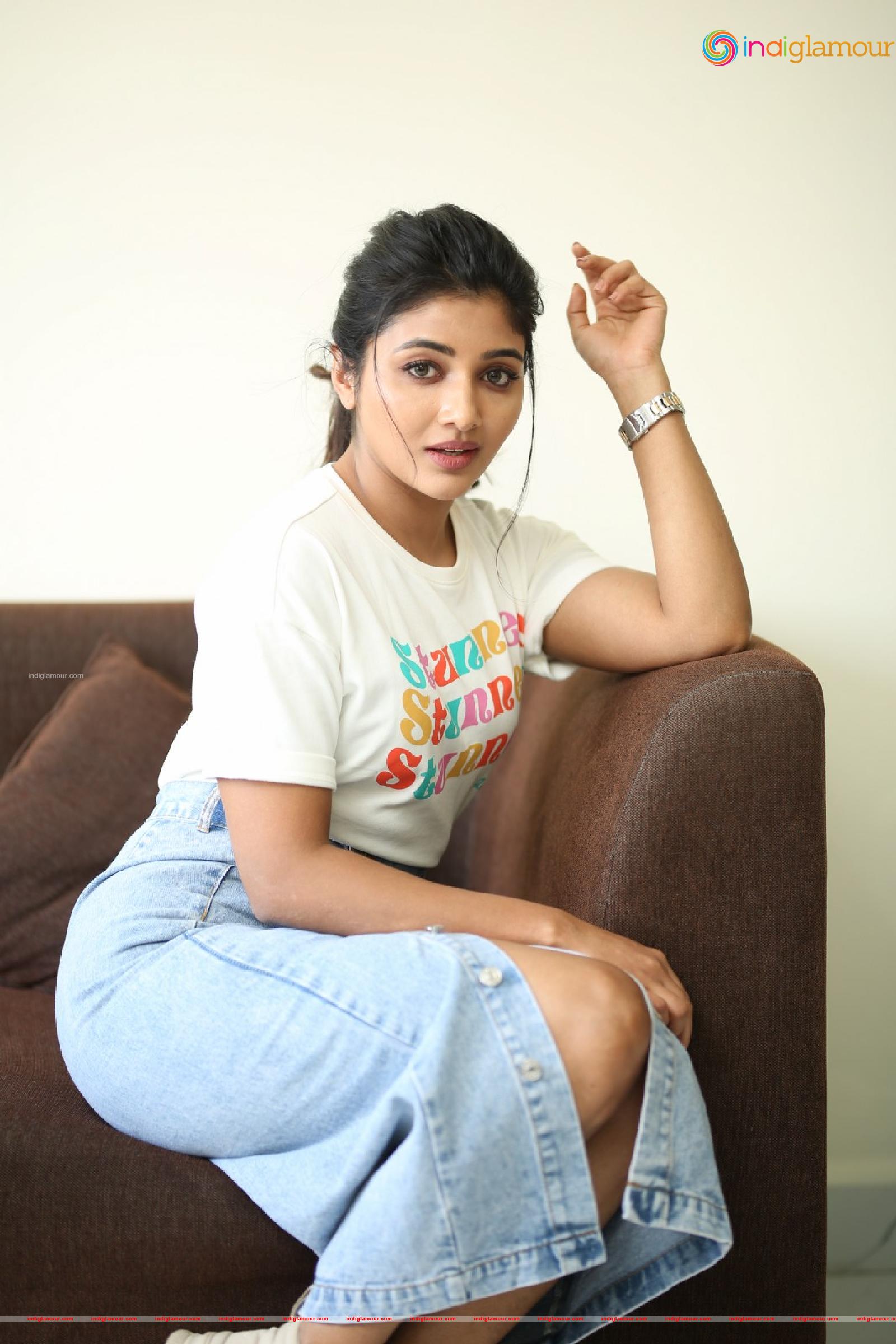 Mirnaa Actress hd photo