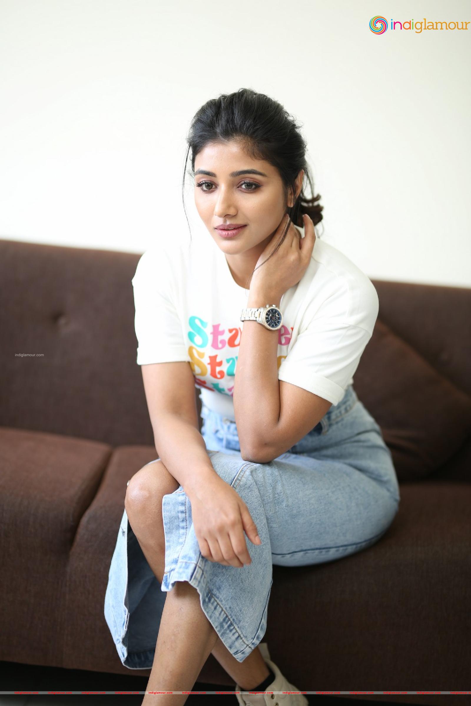 Mirnaa Actress hd photo