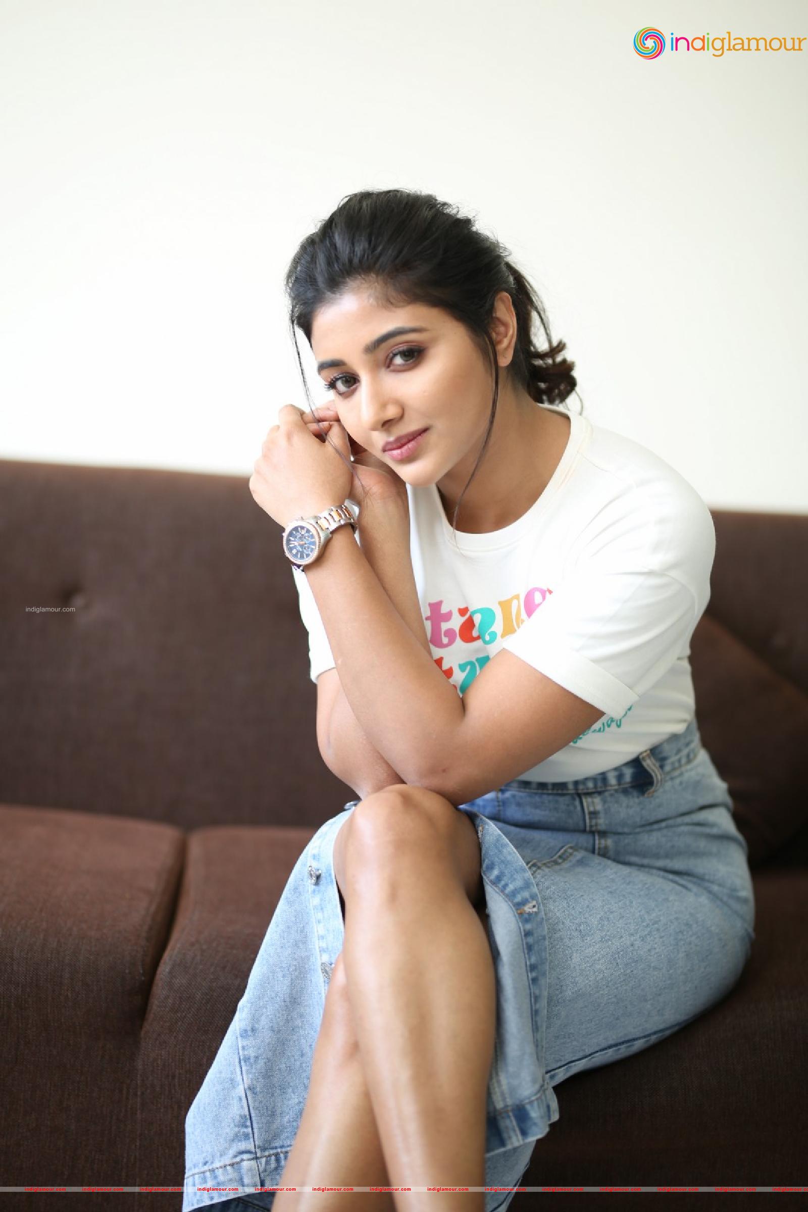 Mirnaa Actress hd photo