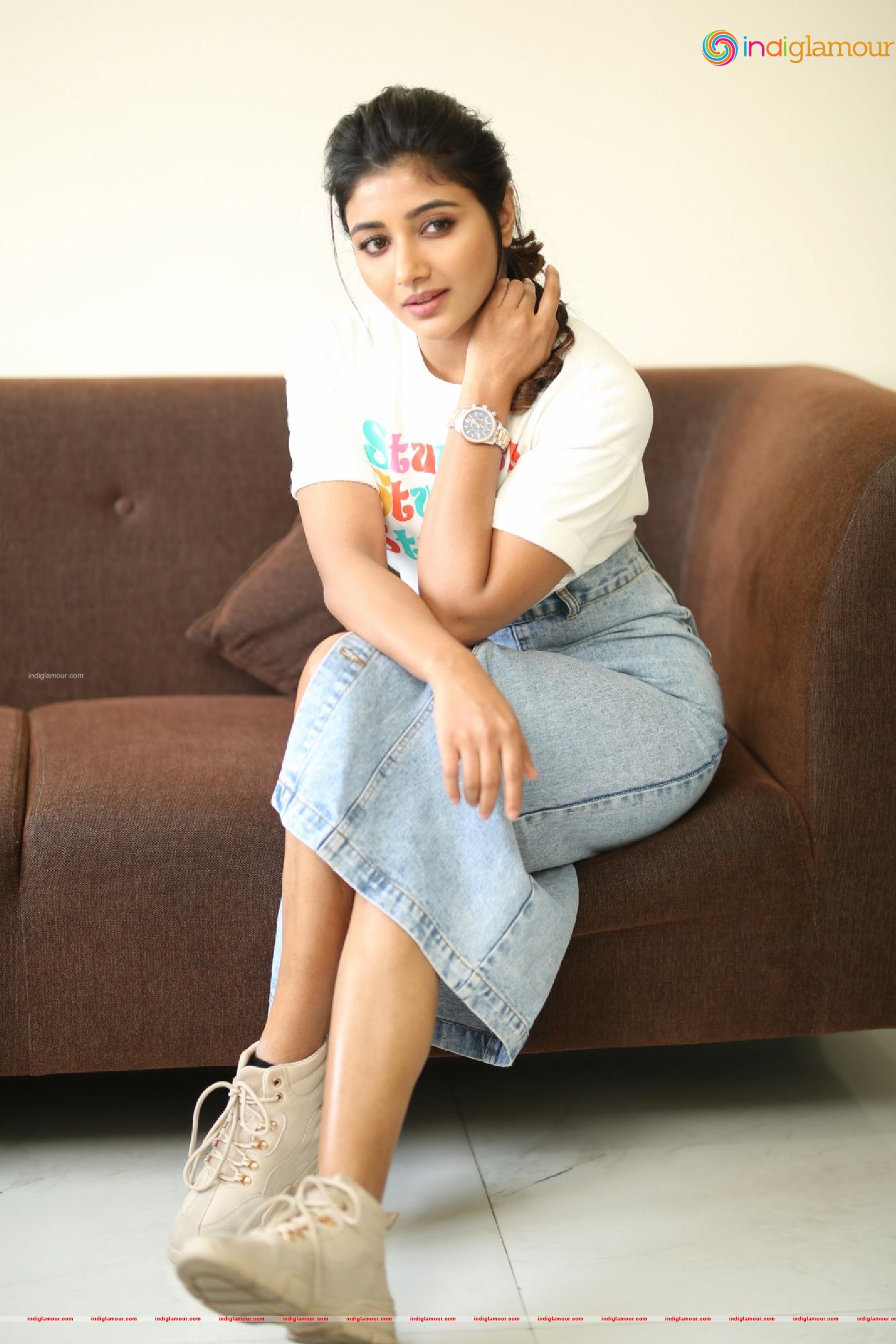 Mirnaa Actress hd photo