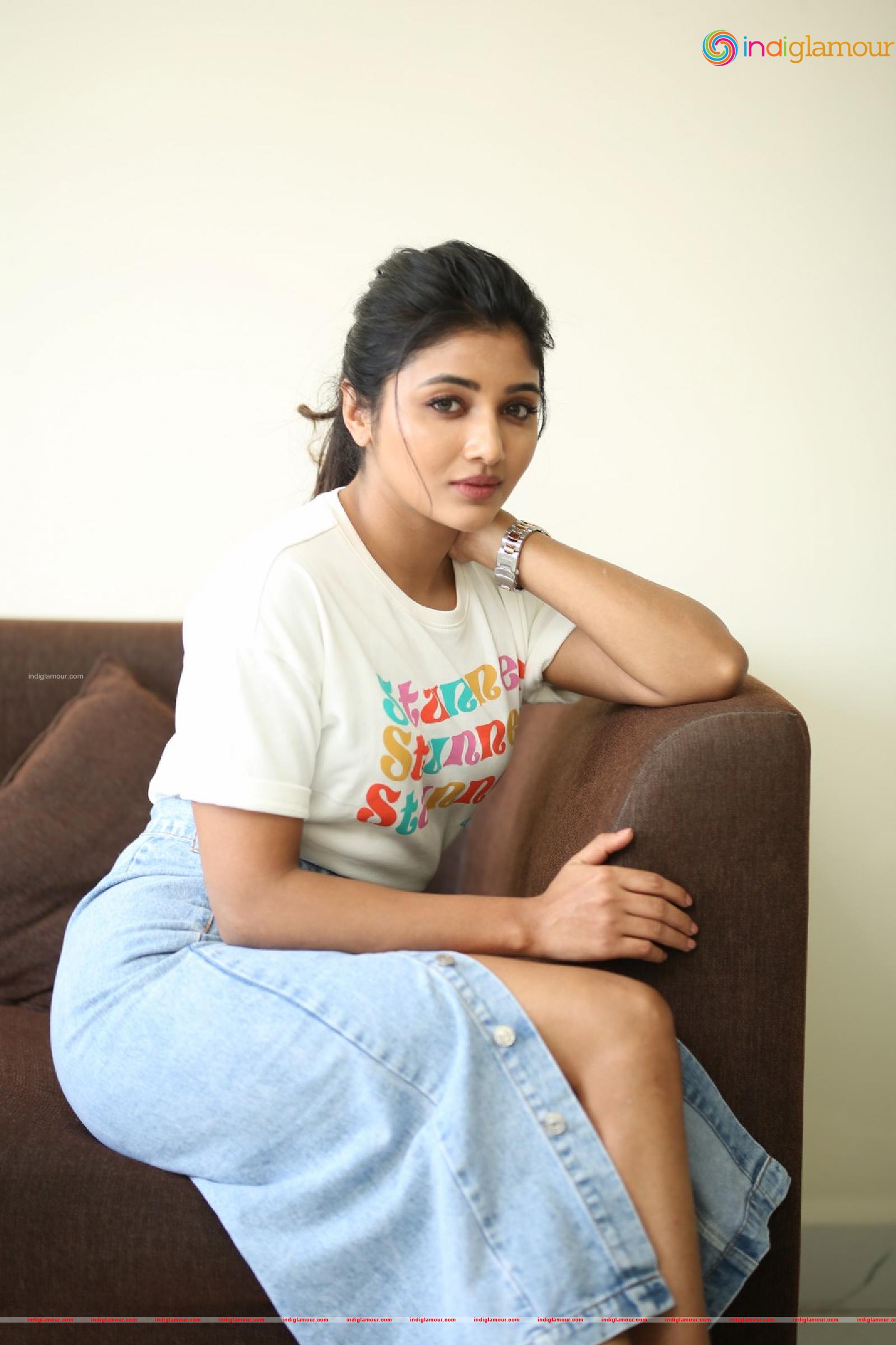 Mirnaa Actress hd photo
