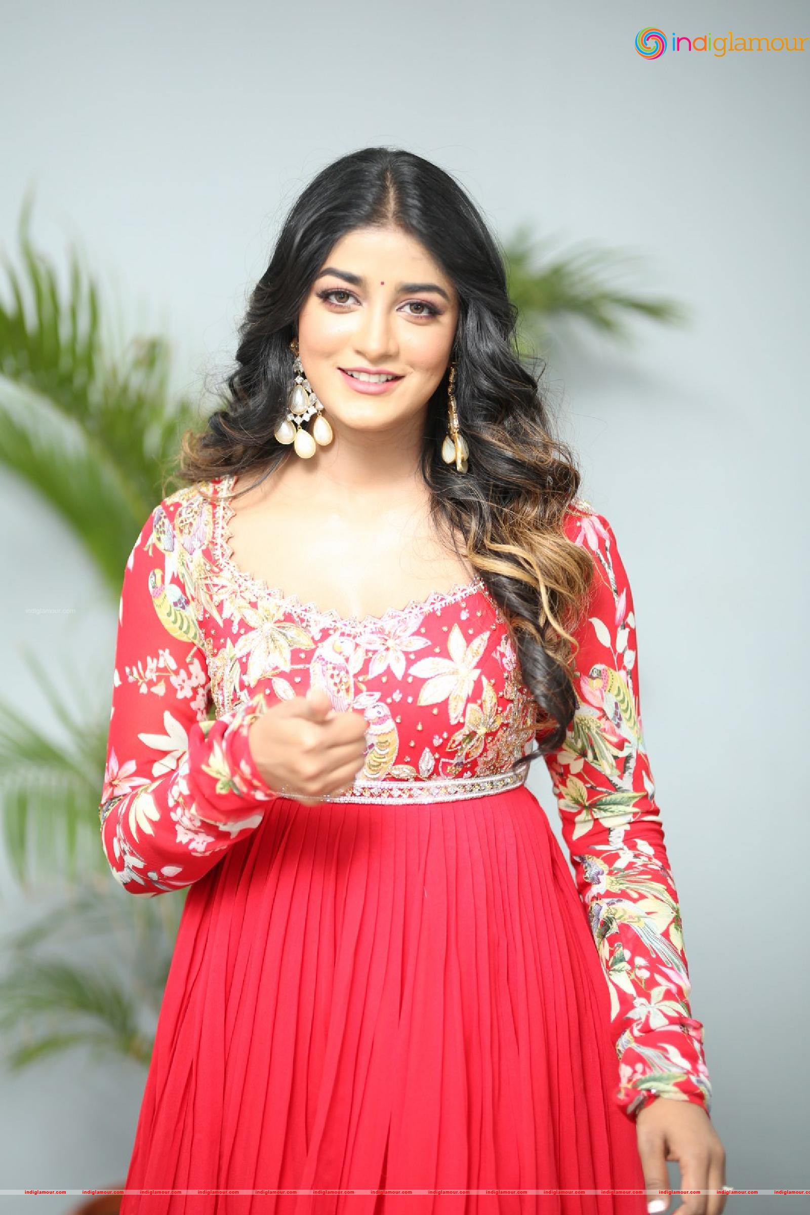 Dimple Hayathi Actress hd photo