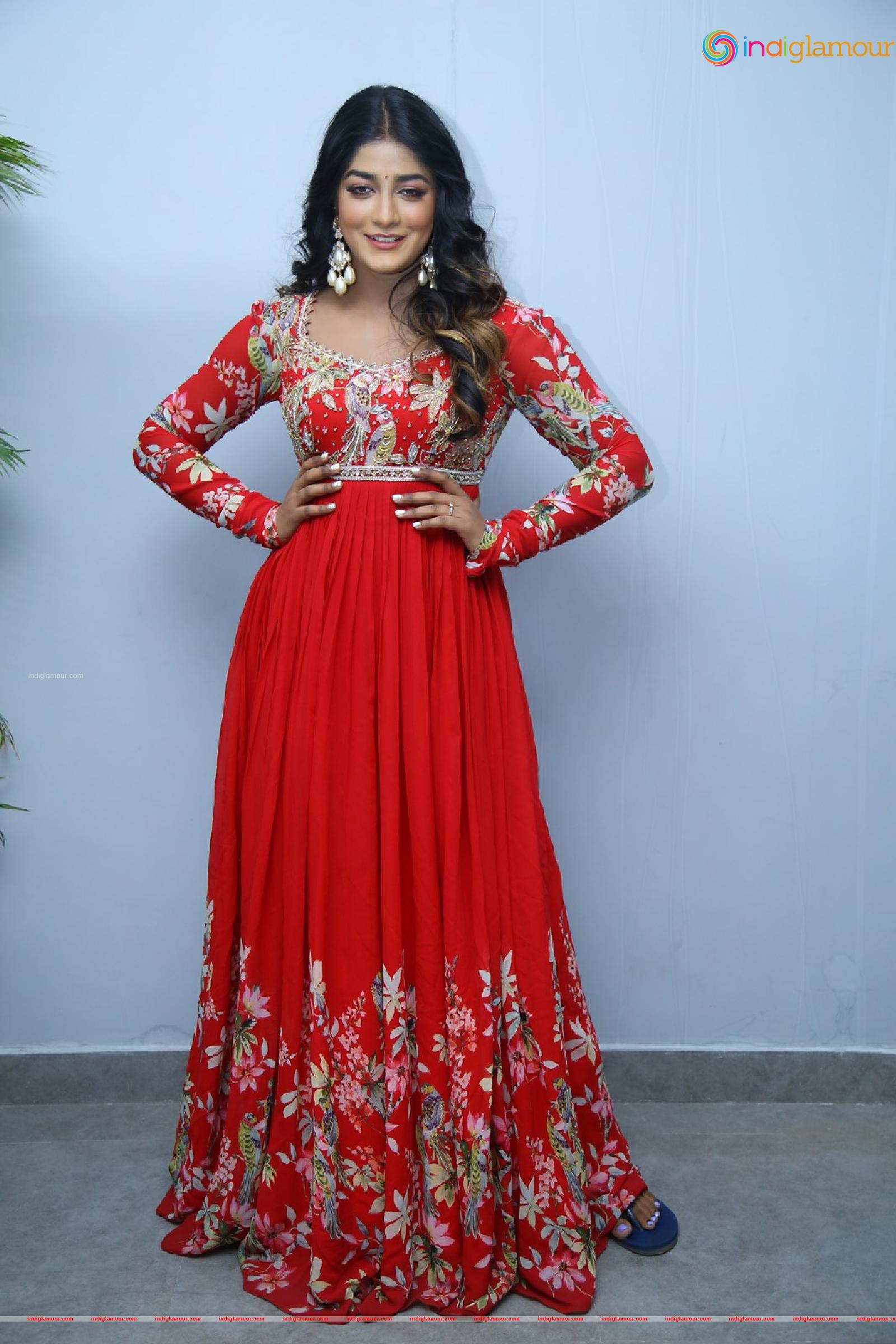 Dimple Hayathi Actress hd photo