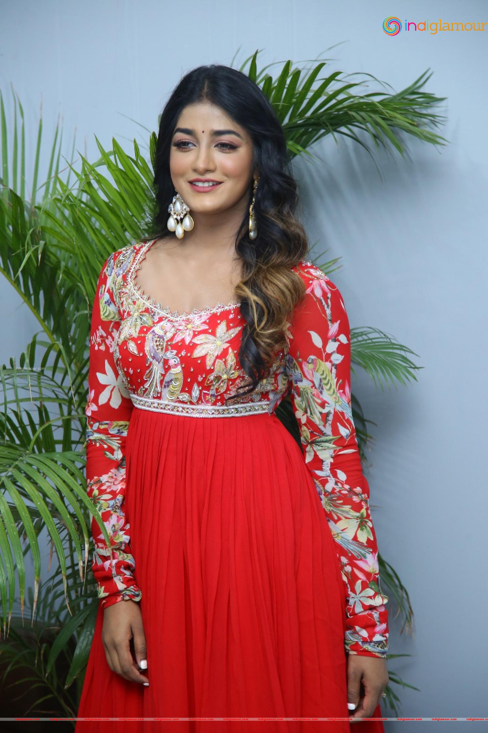 Dimple Hayathi Actress hd photo