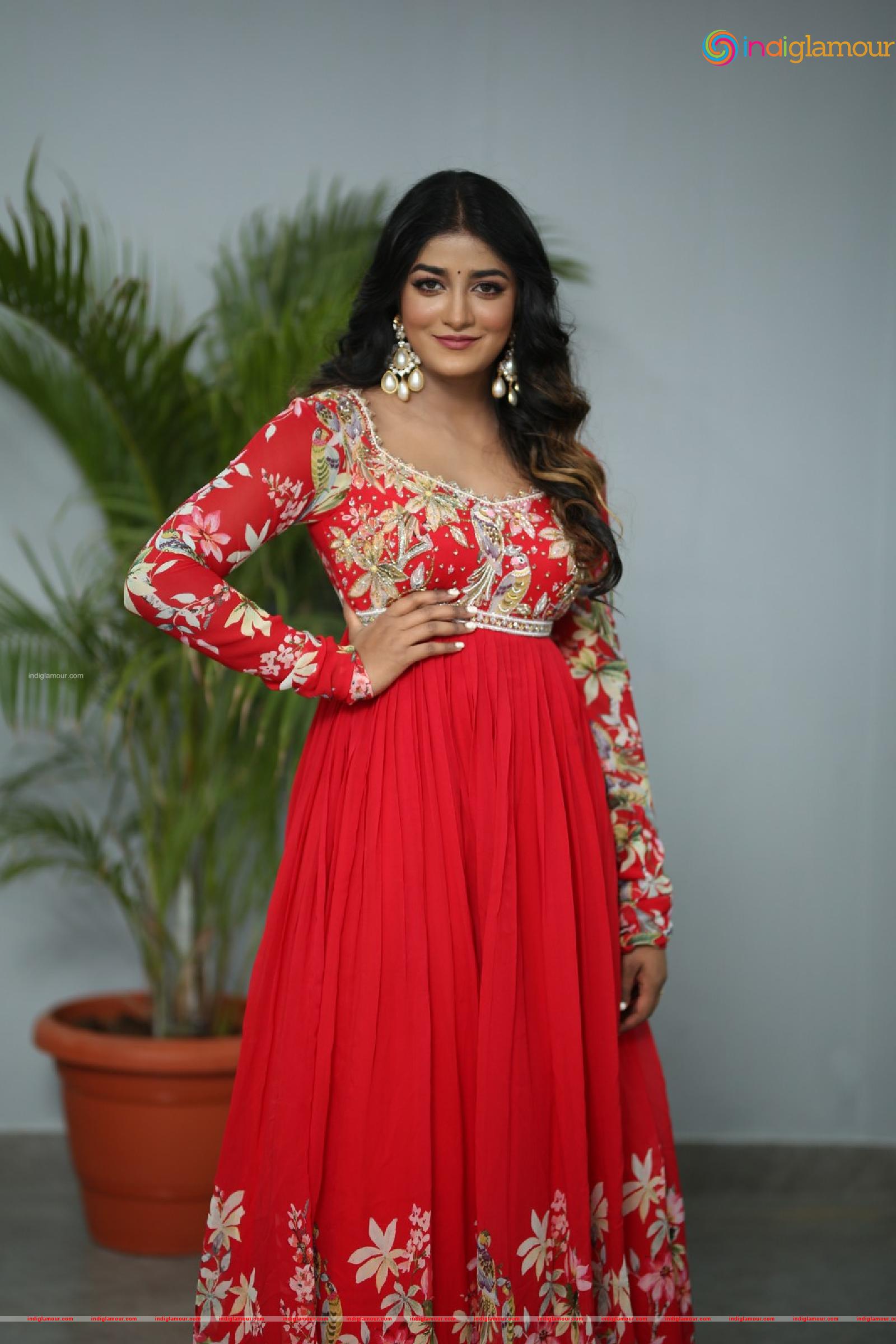 Dimple Hayathi Actress hd photo