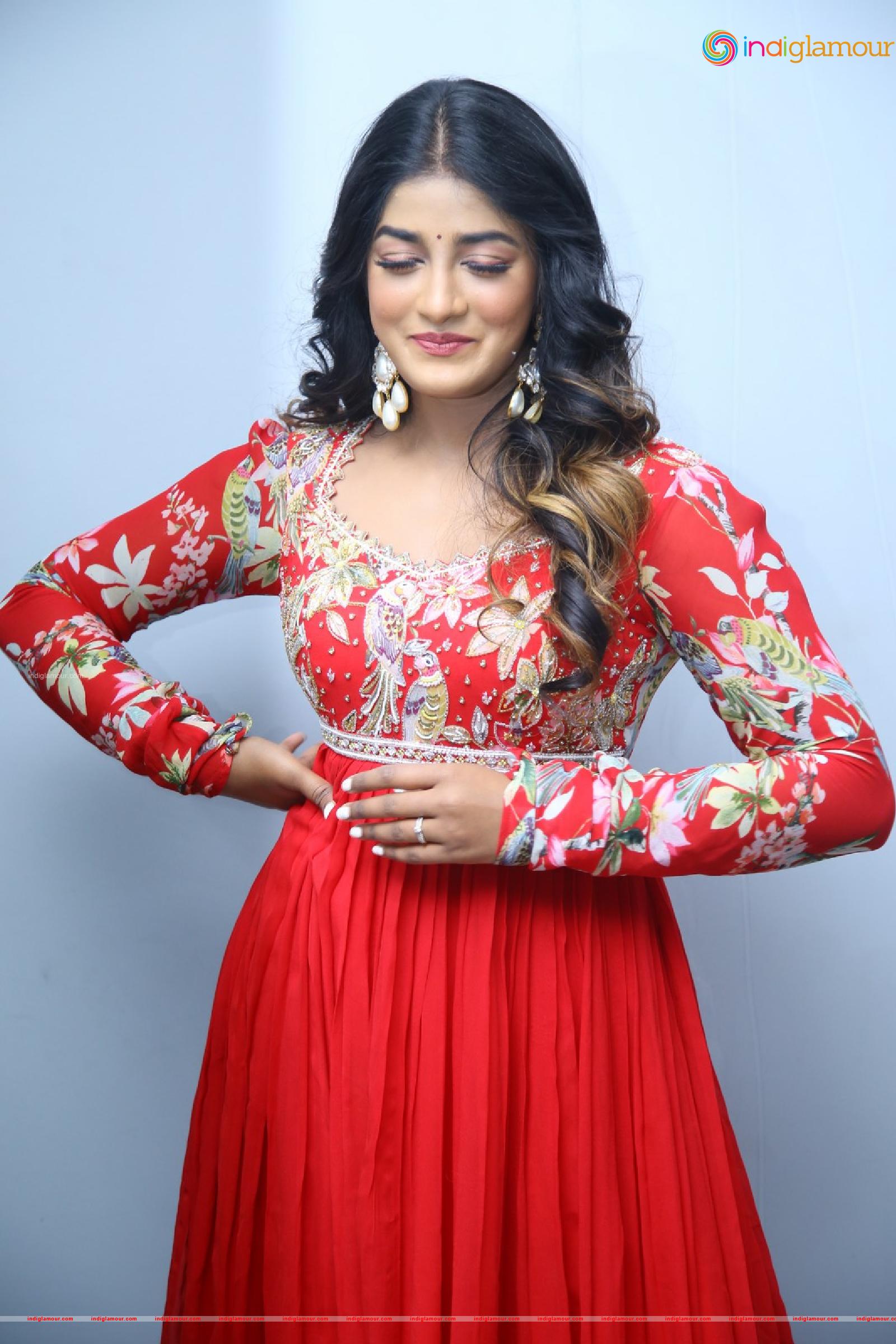 Dimple Hayathi Actress hd photo