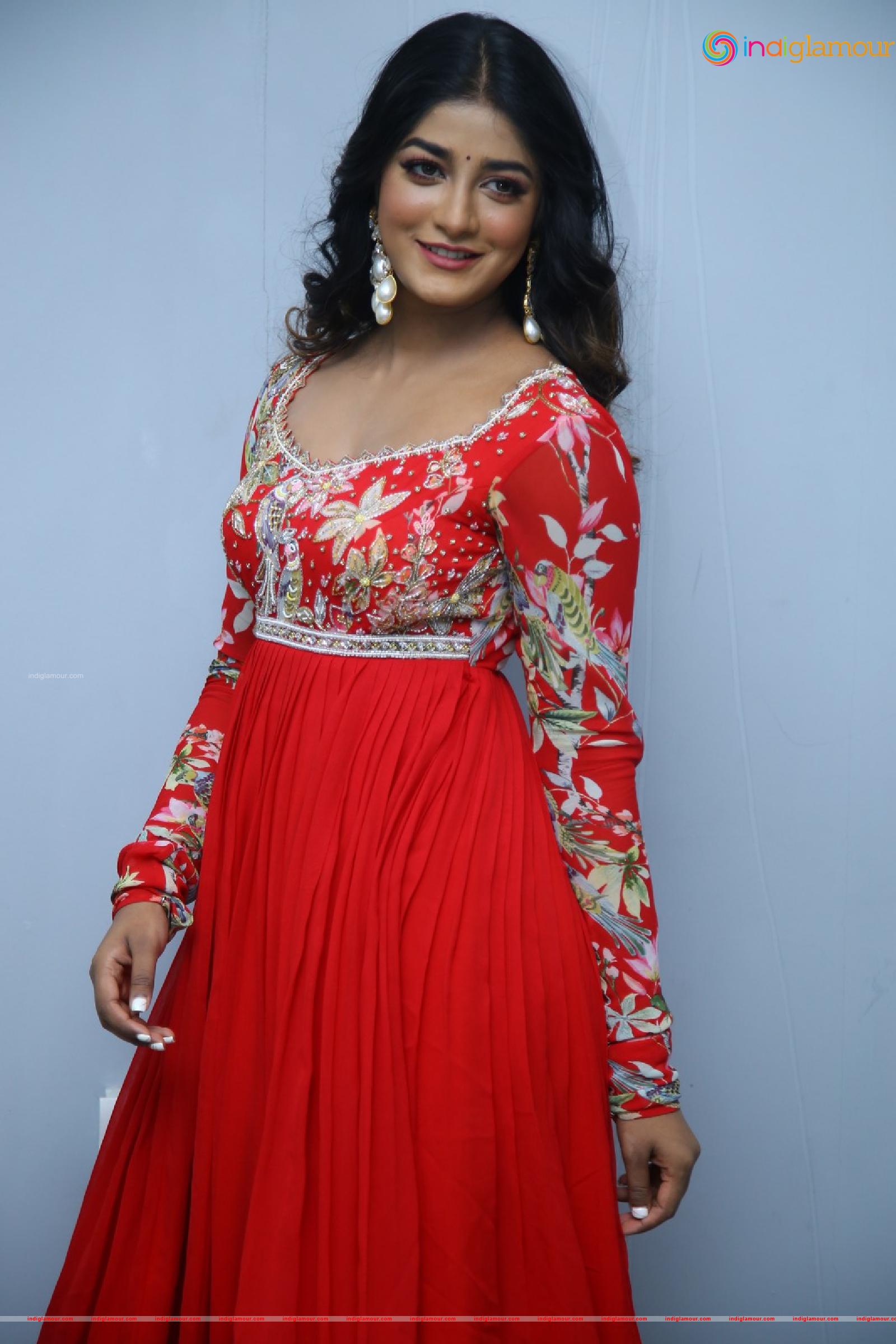 Dimple Hayathi Actress hd photo