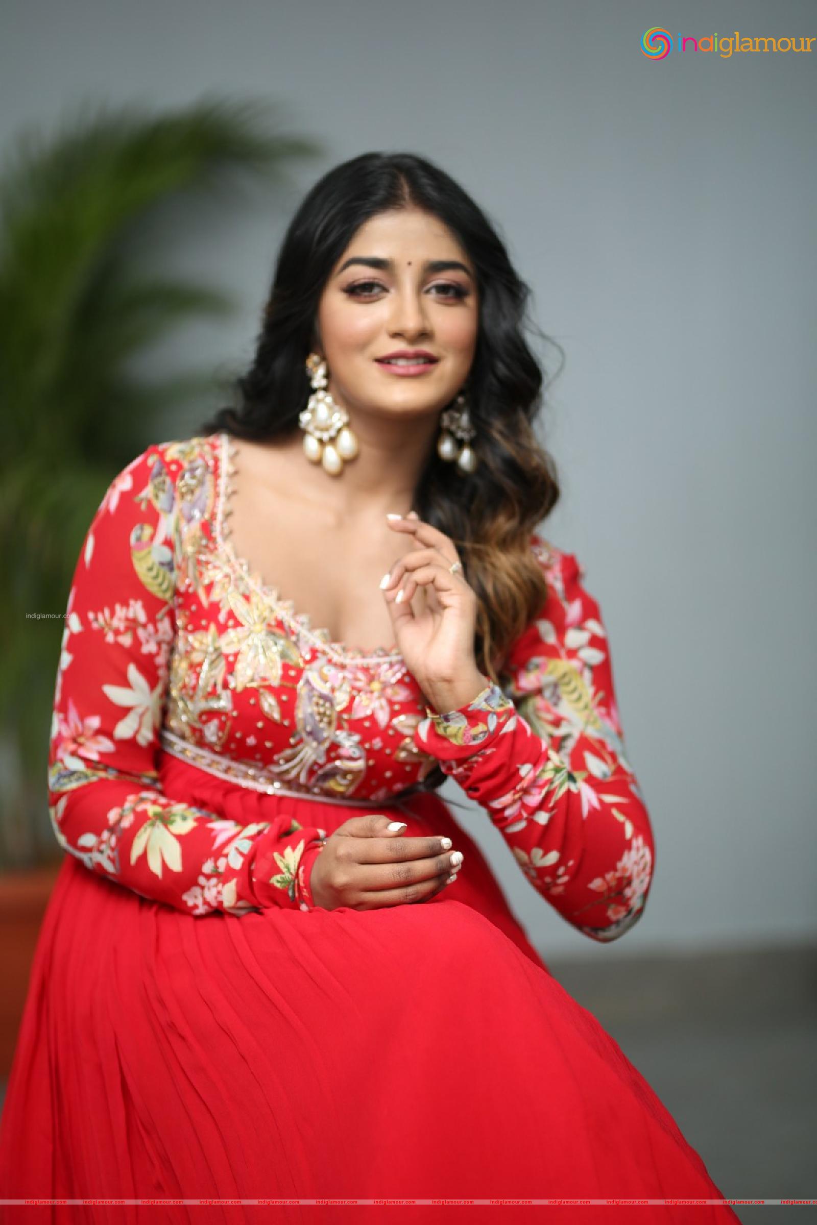Dimple Hayathi Actress hd photo